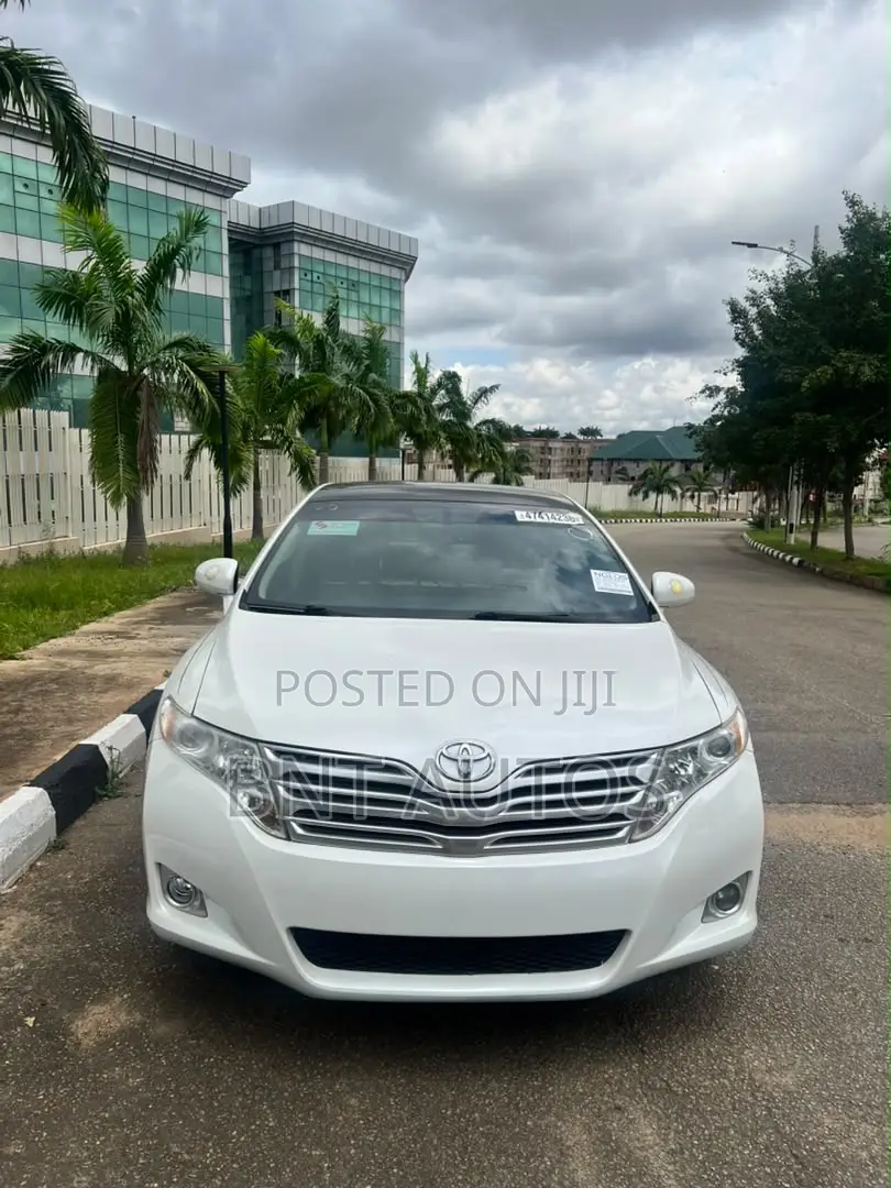 Toyota Venza XLE 2012 White