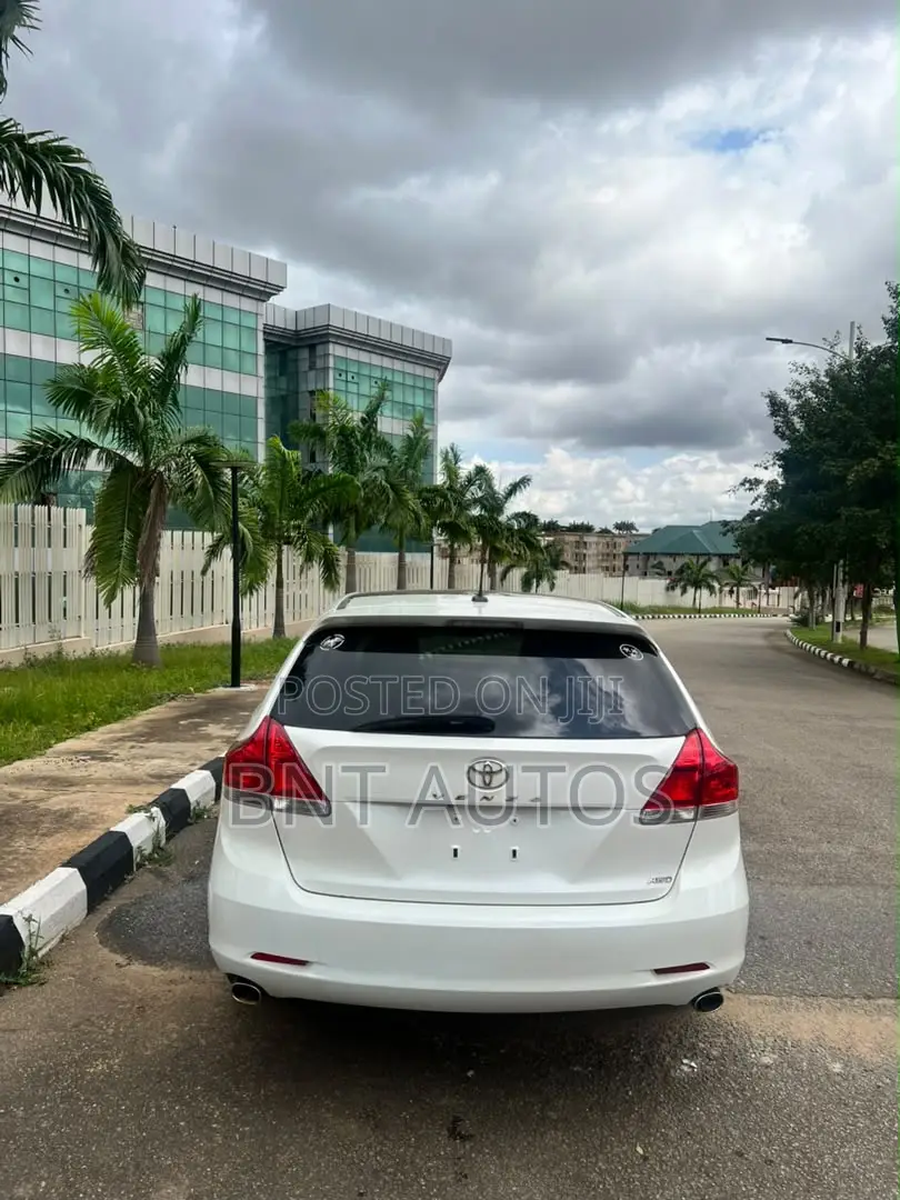 Toyota Venza XLE 2012 White