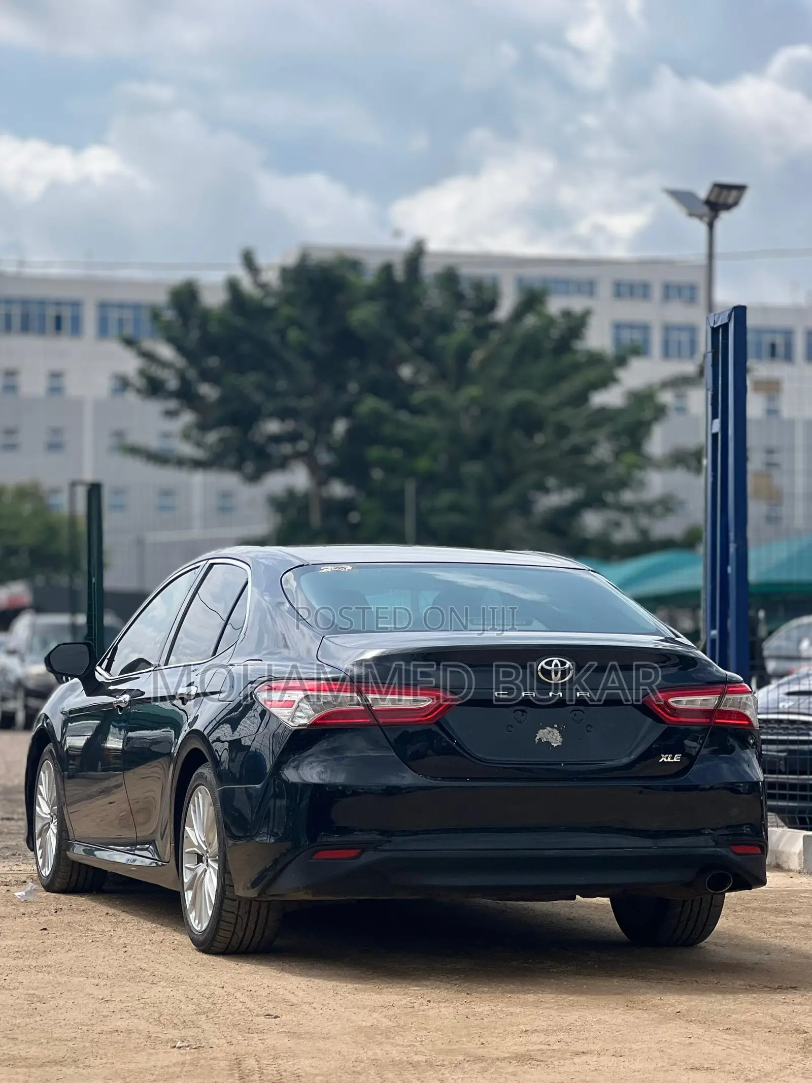 Toyota Camry XLE FWD (2.5L 4cyl 8AM) 2018 Black
