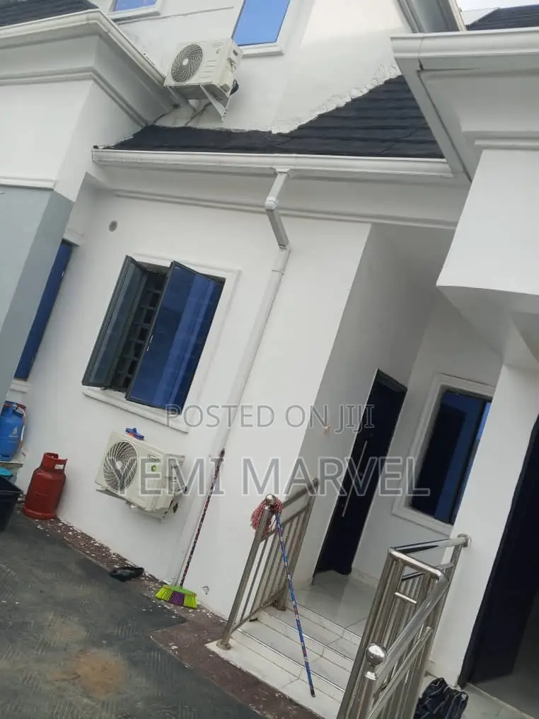 1bdrm Block of Flats in Akuru Elebu Behind for rent