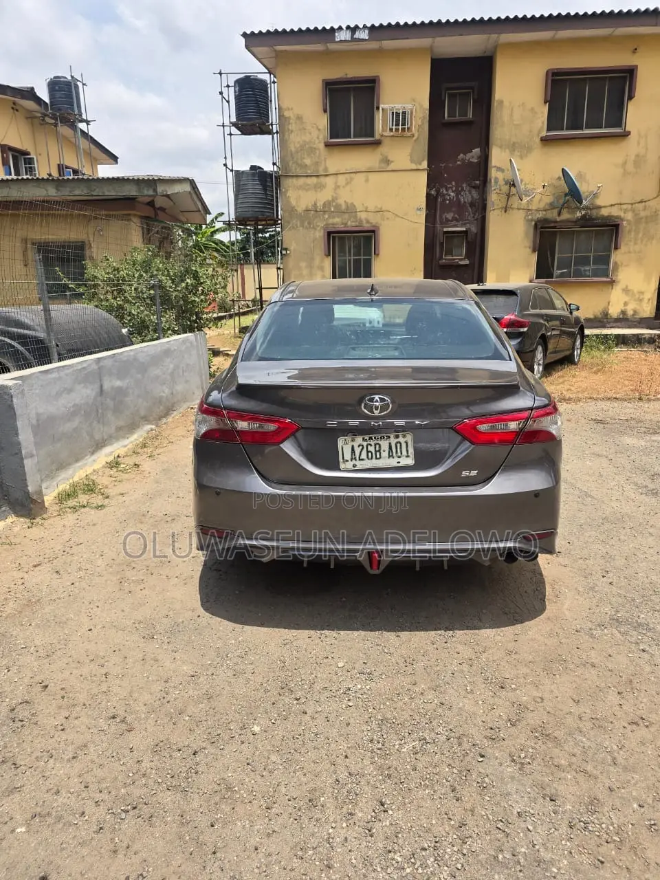Toyota Camry SE (2.5L 4cyl 8A) 2019 Gray
