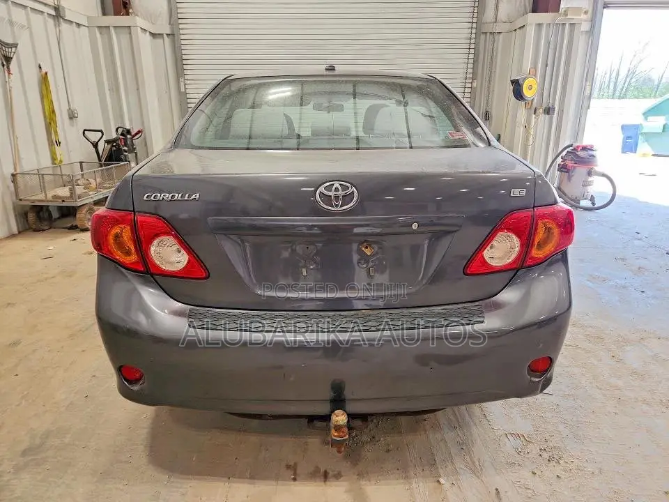 Toyota Corolla 2010 Gray