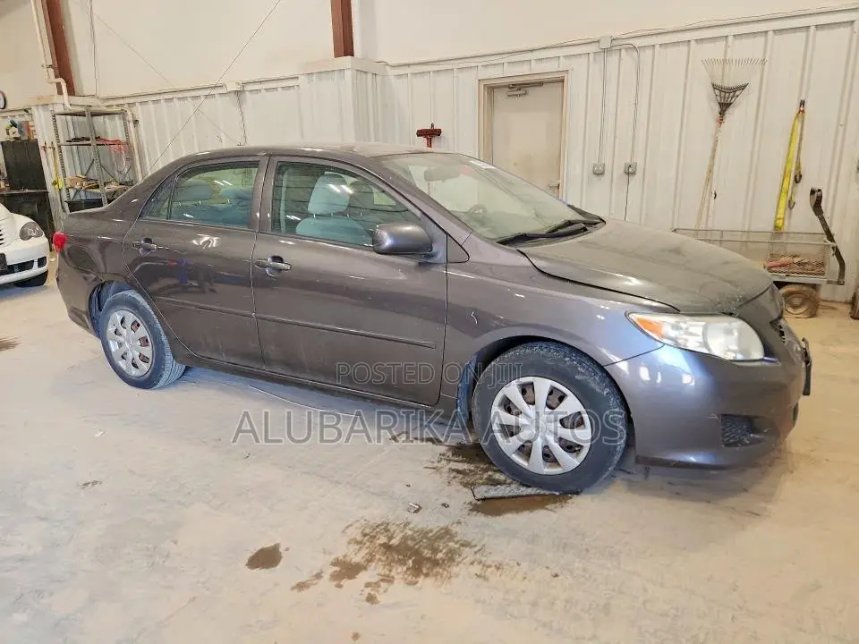 Toyota Corolla 2010 Gray