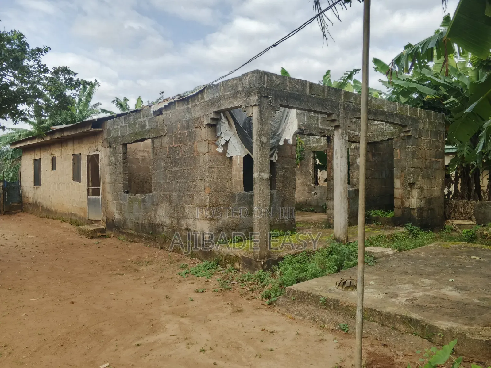 3bdrm Bungalow in Ayobo for sale