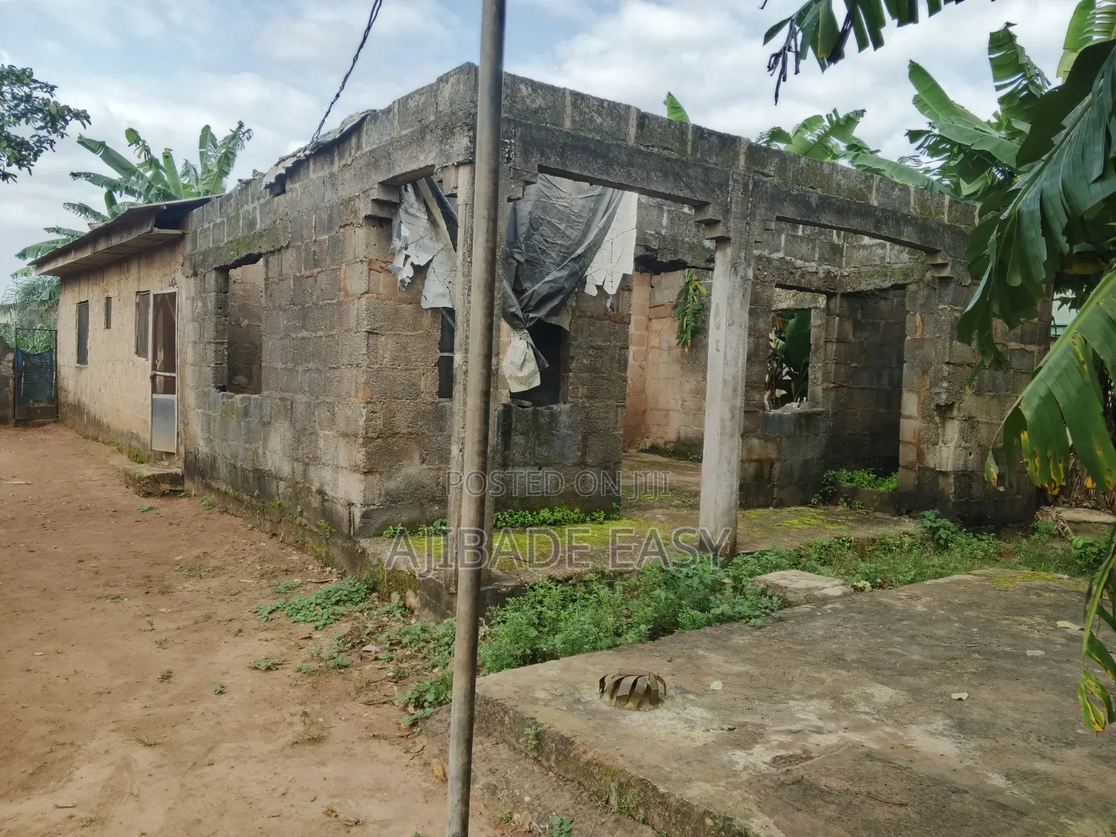 3bdrm Bungalow in Ayobo for sale