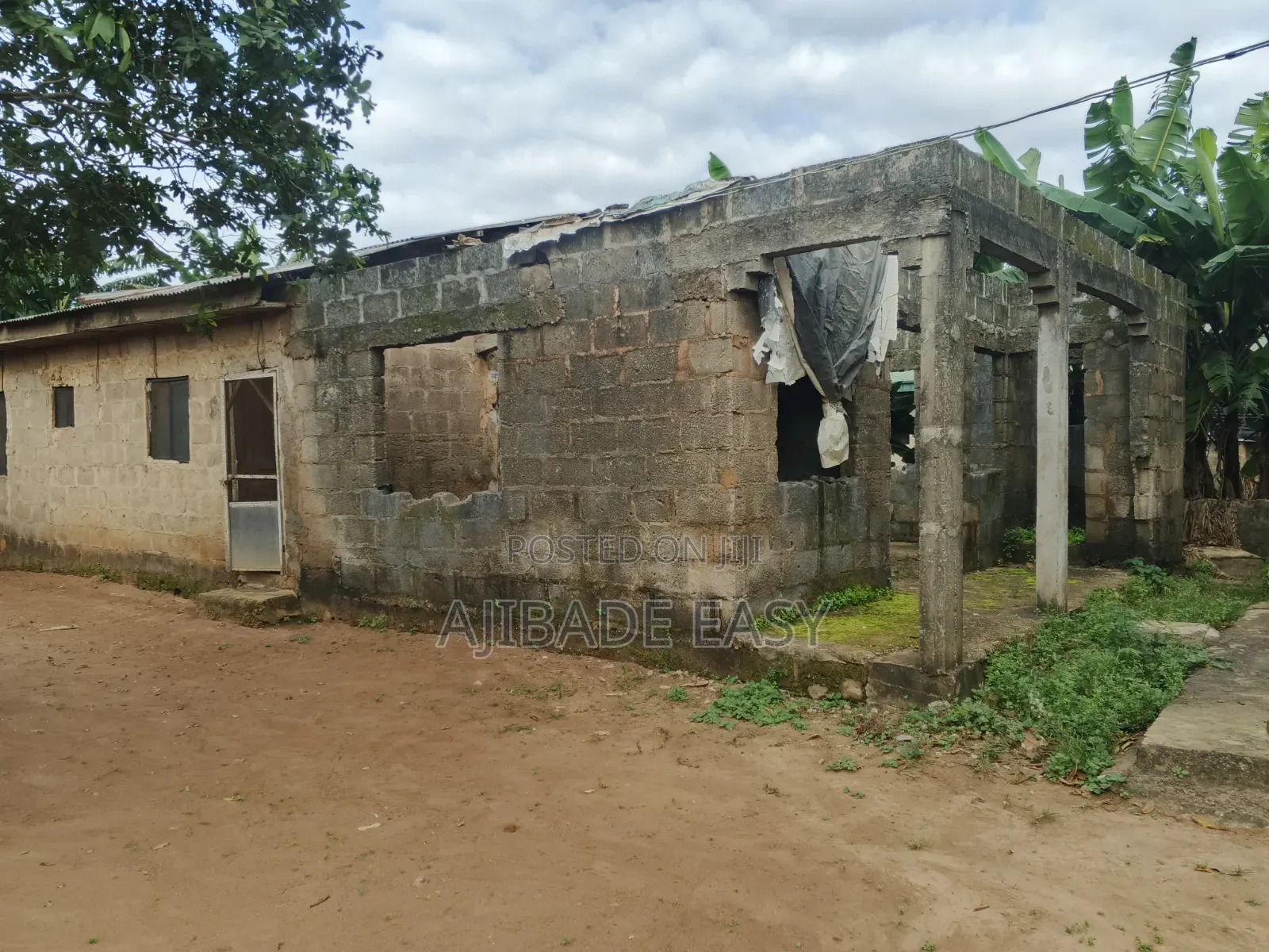 3bdrm Bungalow in Ayobo for sale