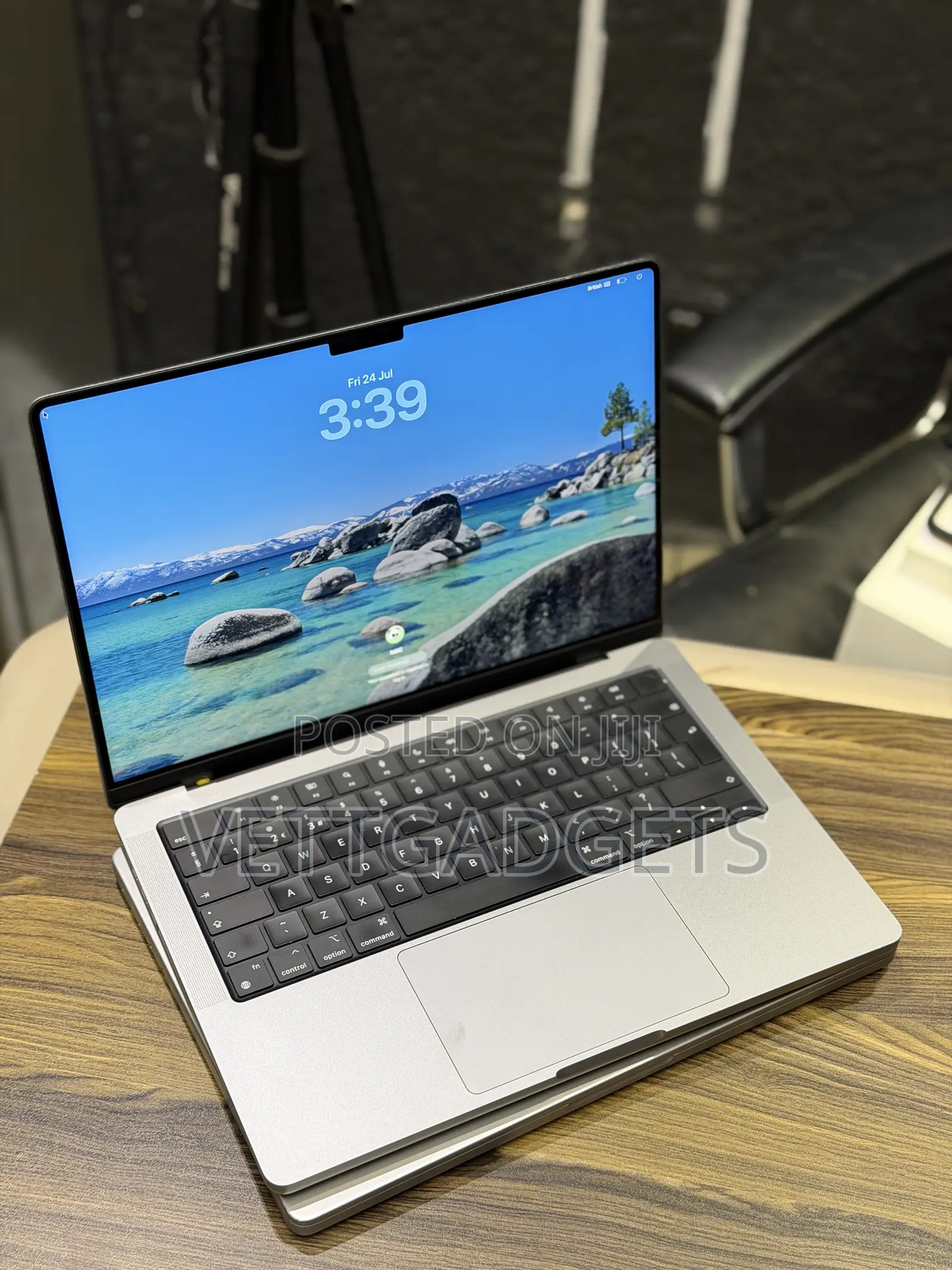 Laptop Apple MacBook Pro 2021 M1 16GB Apple M1 Pro SSD 512GB