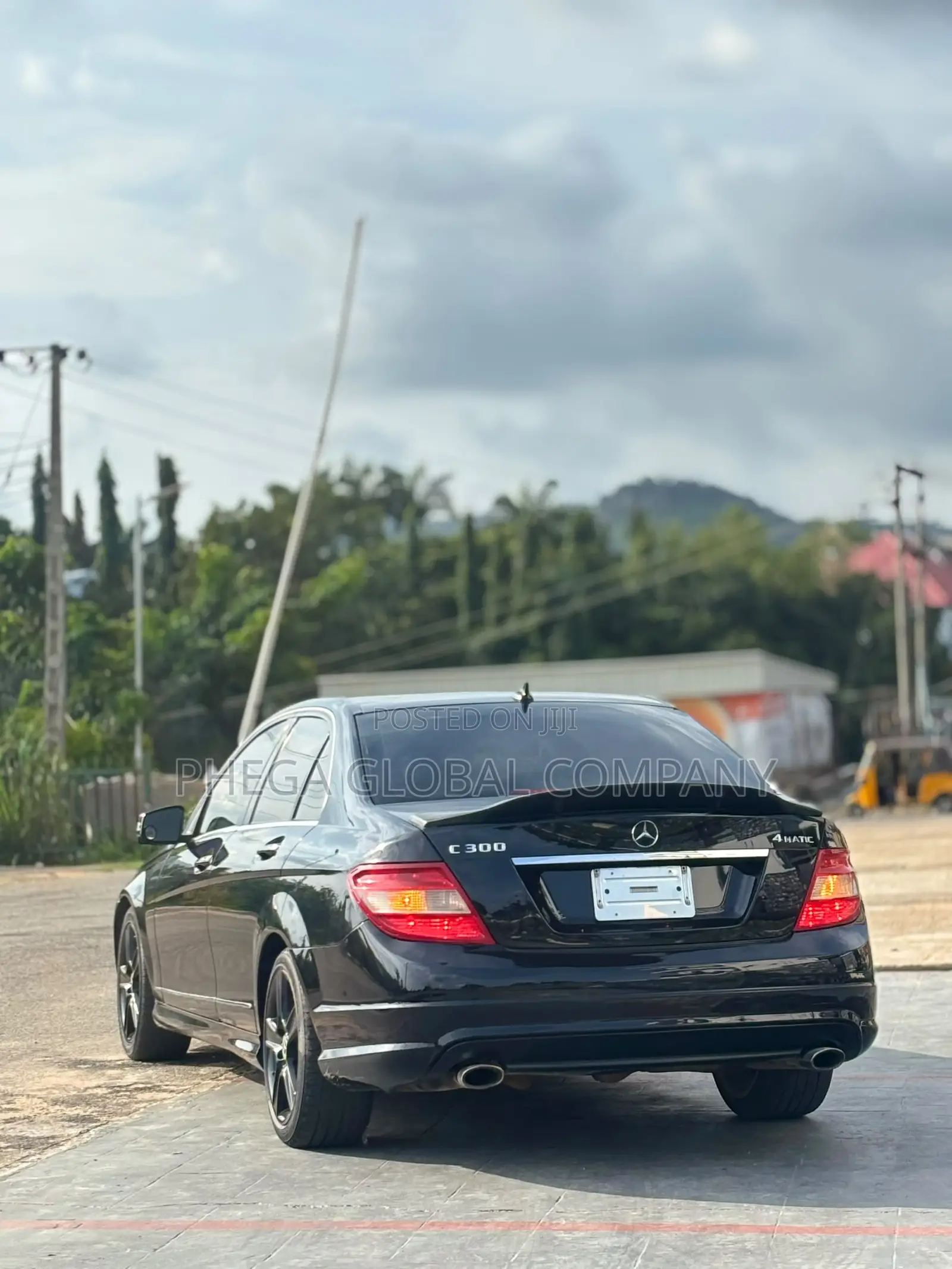 Mercedes-Benz C300 Luxury 4Matic Sedan AWD (3.0L 6cyl 7A) 2010 Black