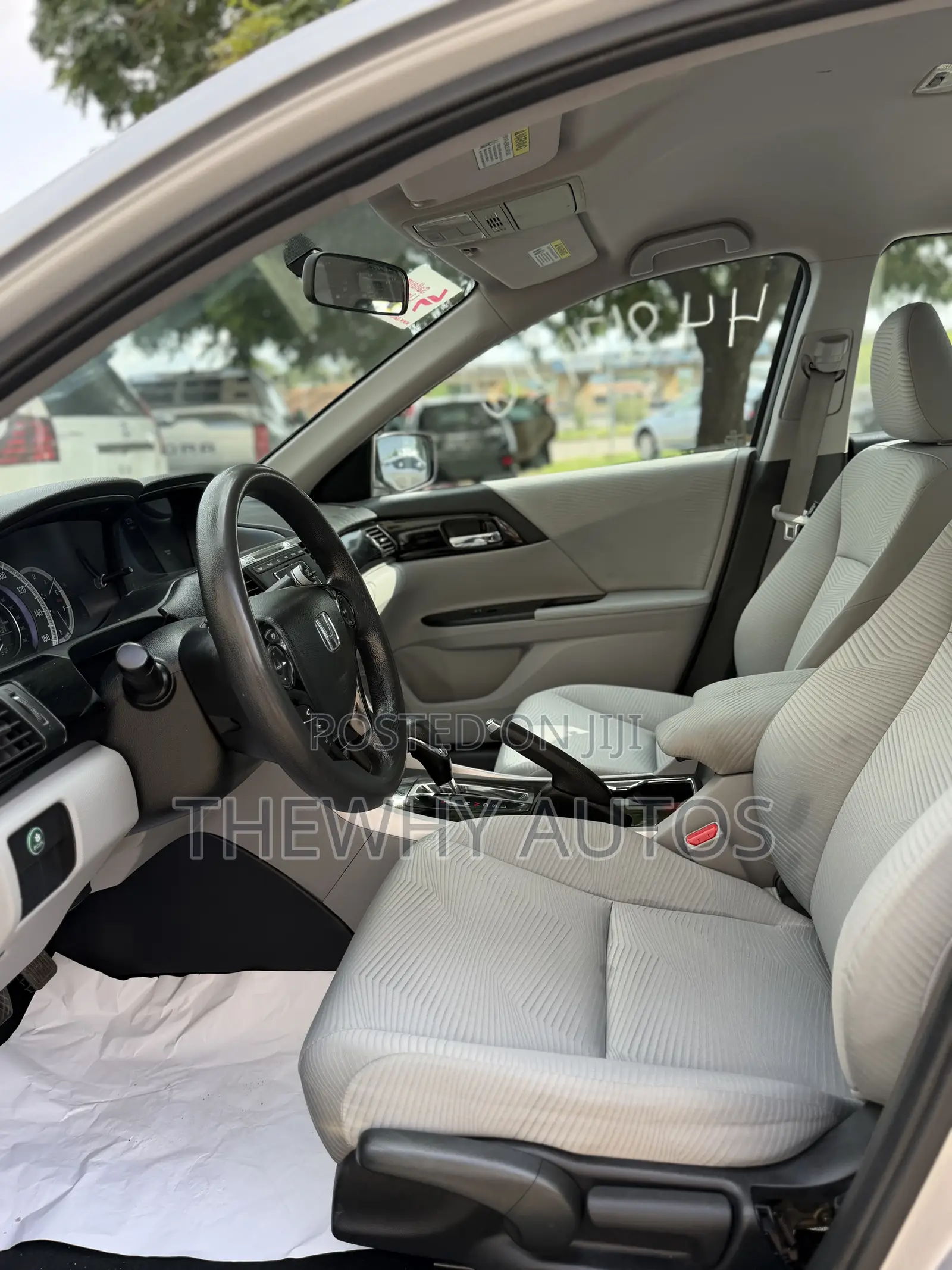 Honda Accord LX 4dr Sedan FWD (2.4L 4cyl 2A) 2016 Silver