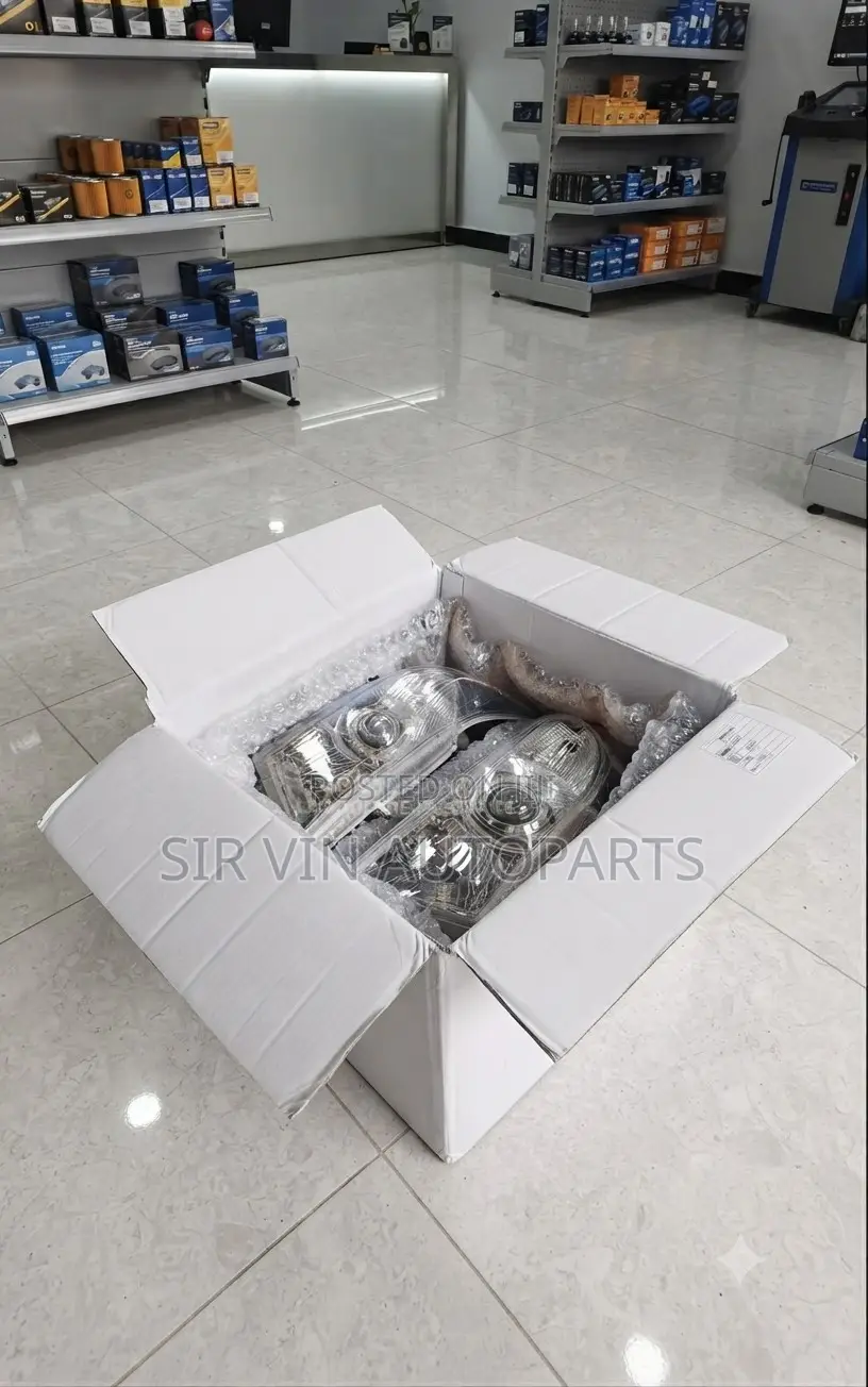 Toyota Highlander 2012 Front Headlight Assembly – Complete Set
