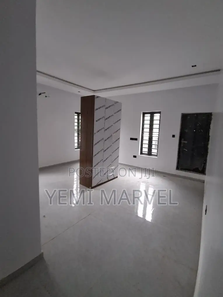 4bdrm Duplex in Dejo Oyelesi, Old for sale