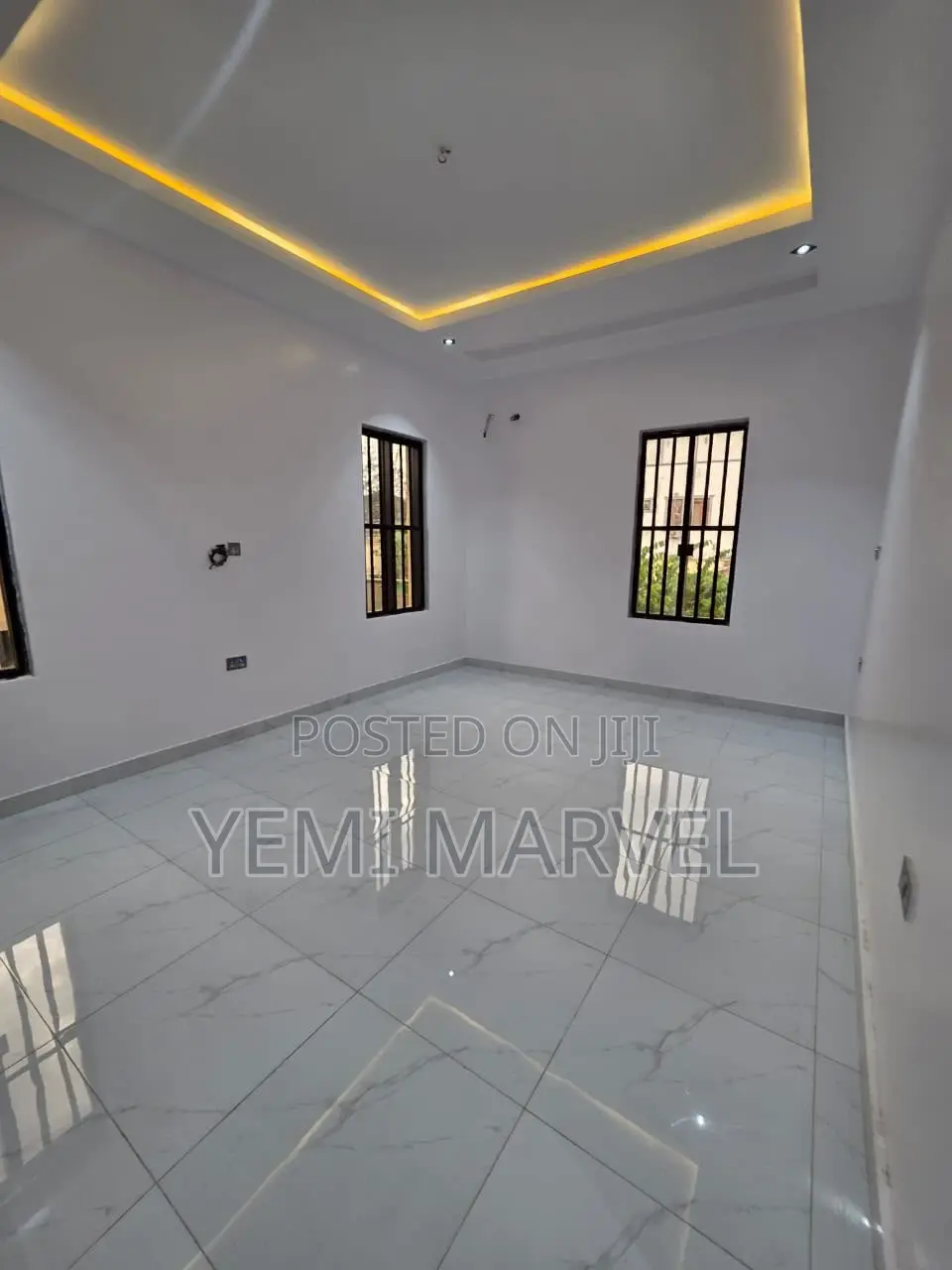4bdrm Duplex in Carlton Gate Estate, for sale