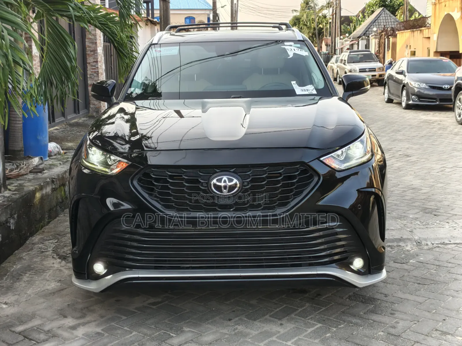 Toyota Highlander Limited 2022 Brown