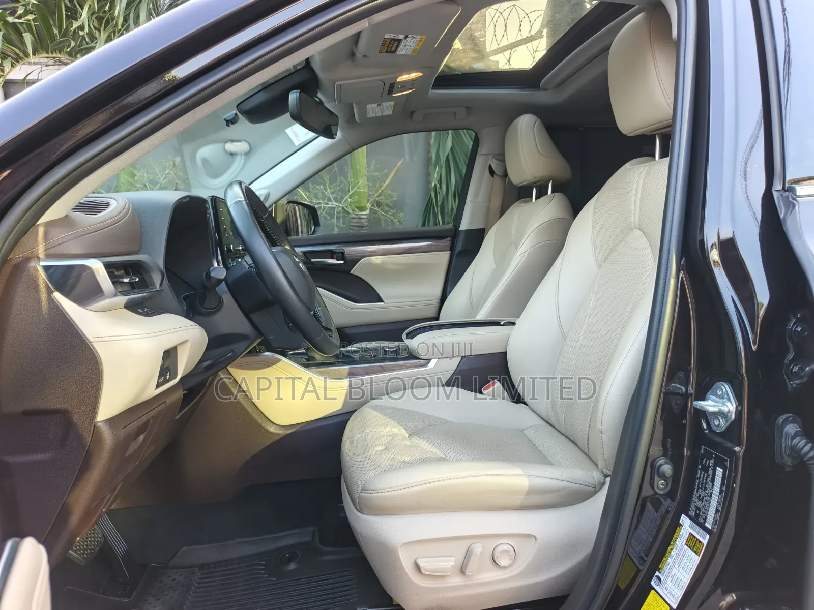 Toyota Highlander Limited 2022 Brown