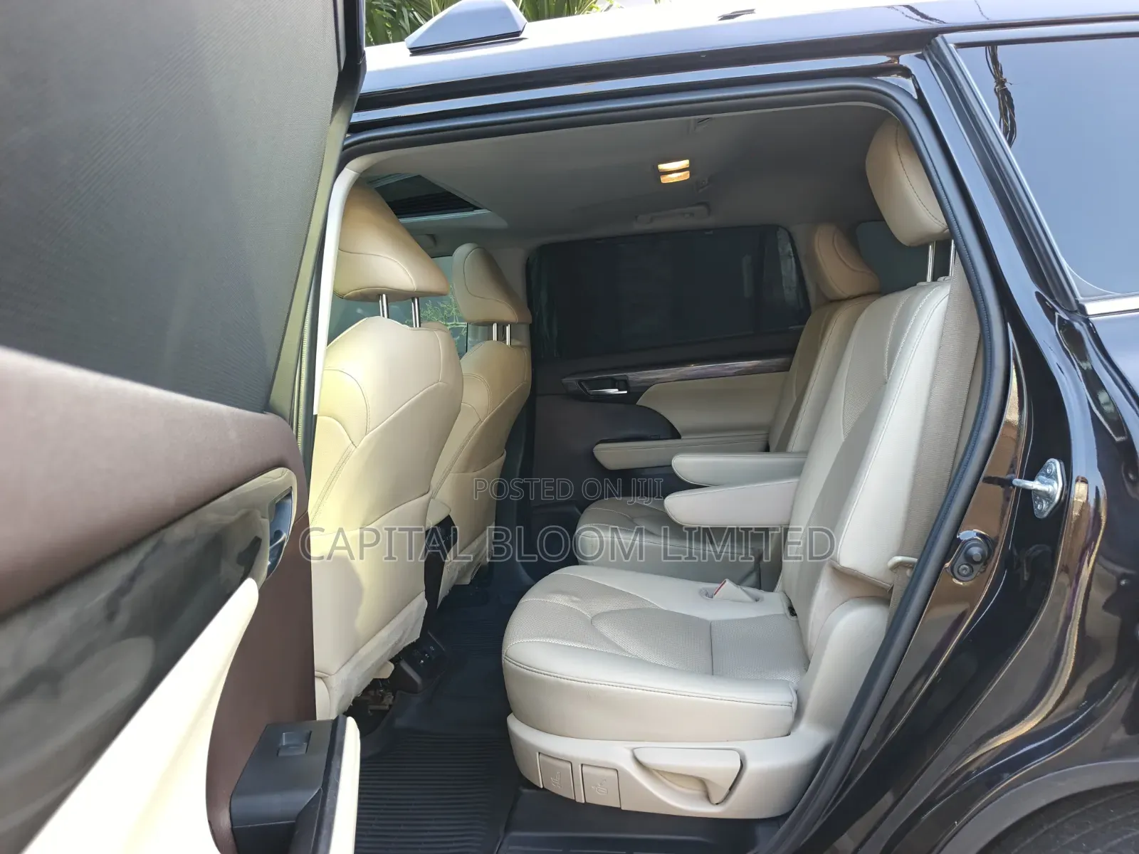 Toyota Highlander Limited 2022 Brown