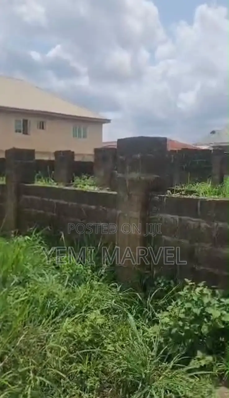 568sqm of Land With Uncompleted Twin 2 Bed at Akoto Estate, Zone B,