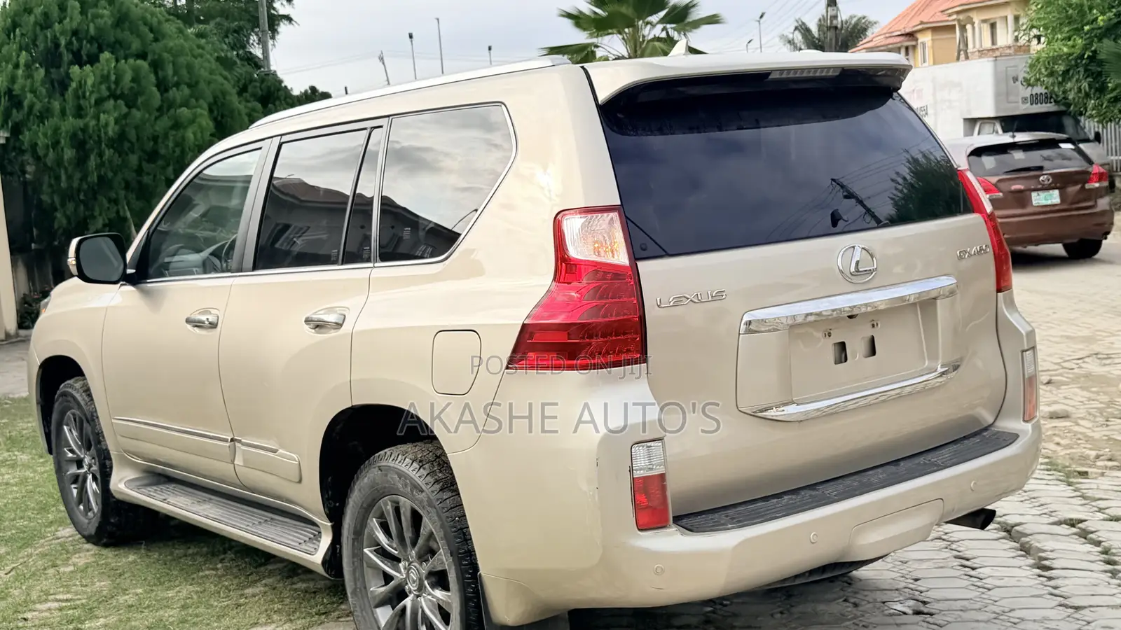 Lexus GX 460 2010 Gold