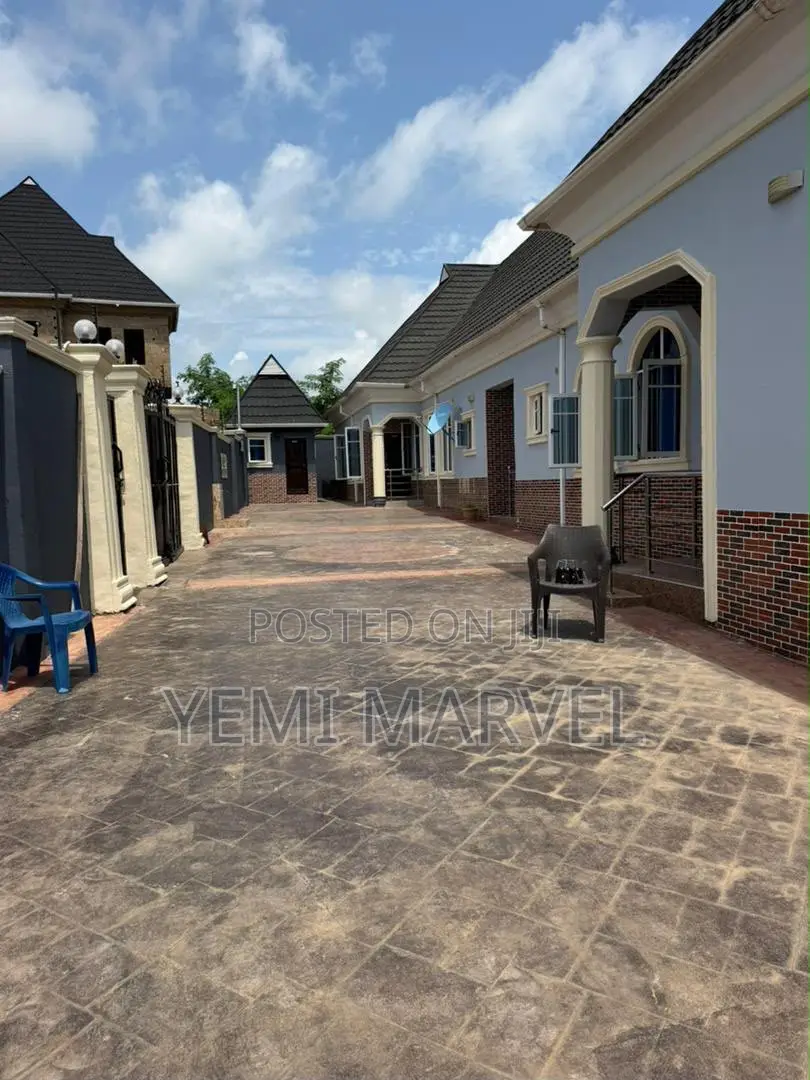 5bdrm Block of Flats in Jankata, Kuola, for sale