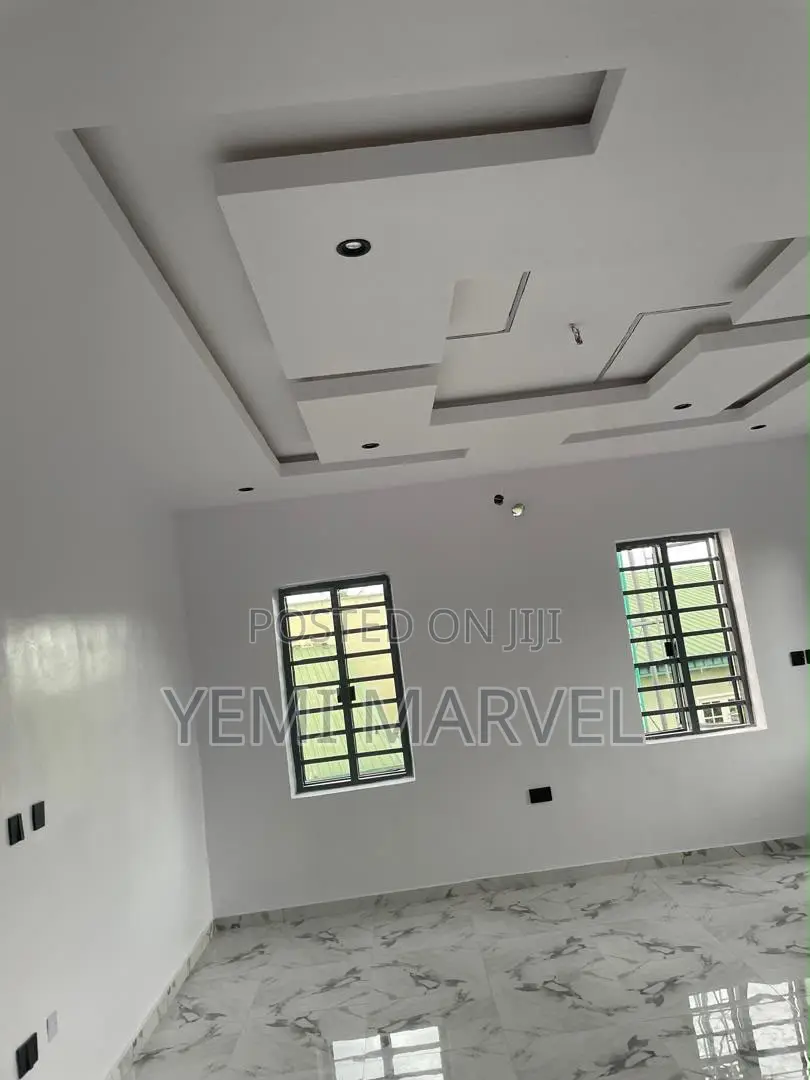 3bdrm Duplex in Olusoji, Off Akala for sale