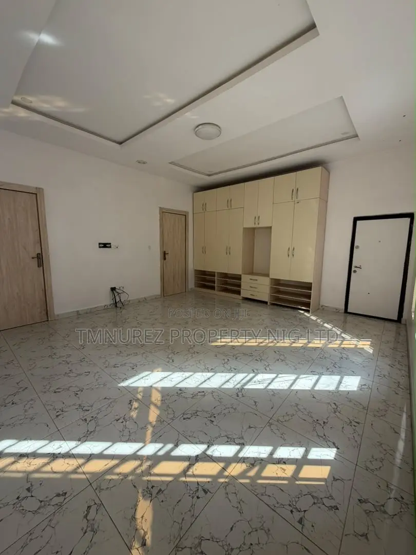 1bdrm Shared Apartment in Ikota Estate, Lekki for rent