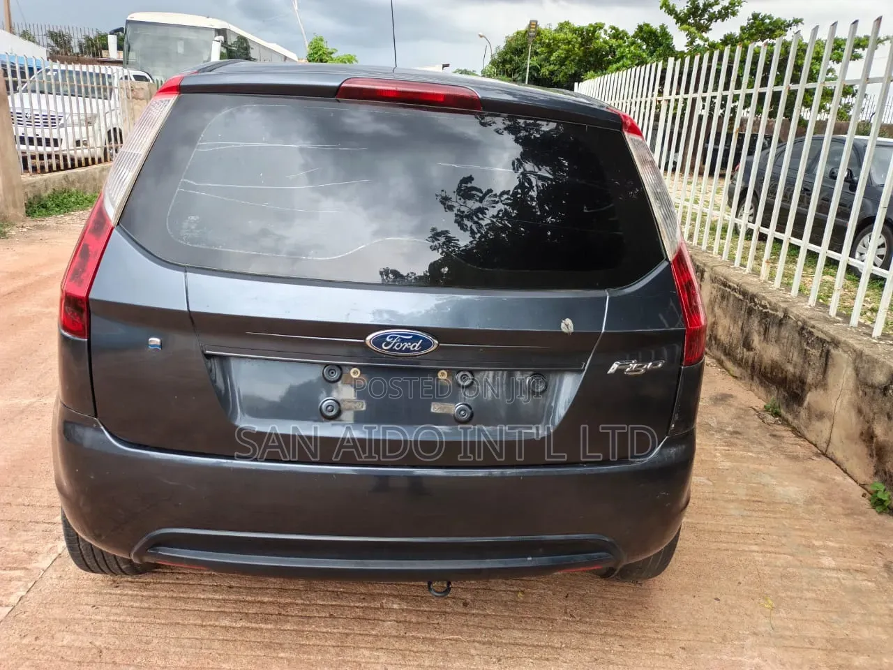 Ford Figo 2015 Gray