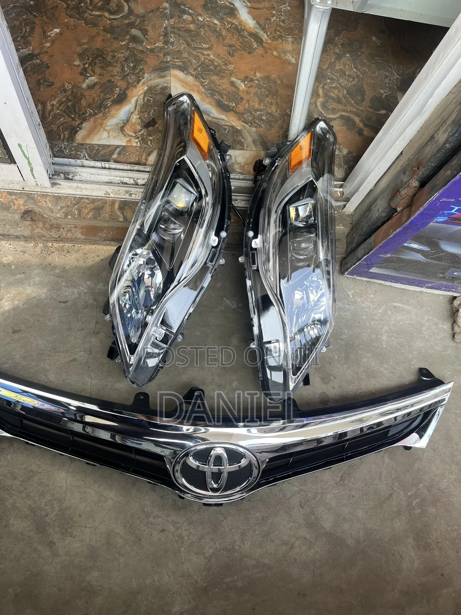 Toyota Avalon 2014 Headlight