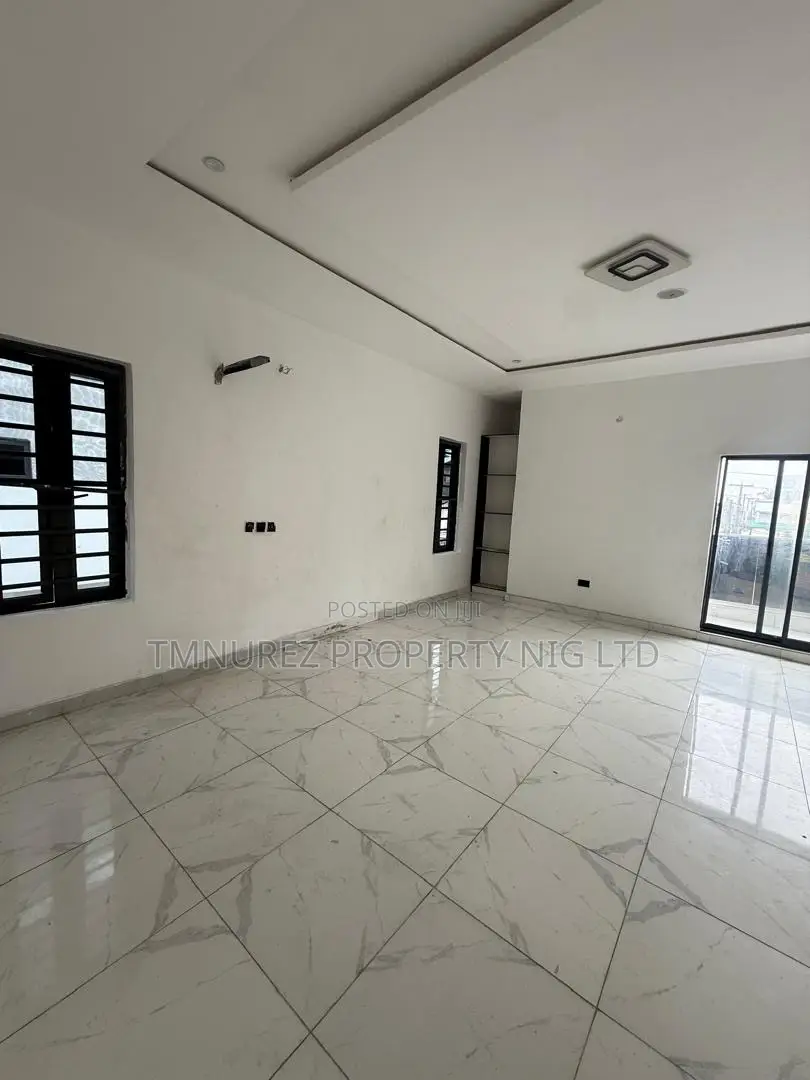 1bdrm Shared Apartment in Ologolo, Lekki for rent