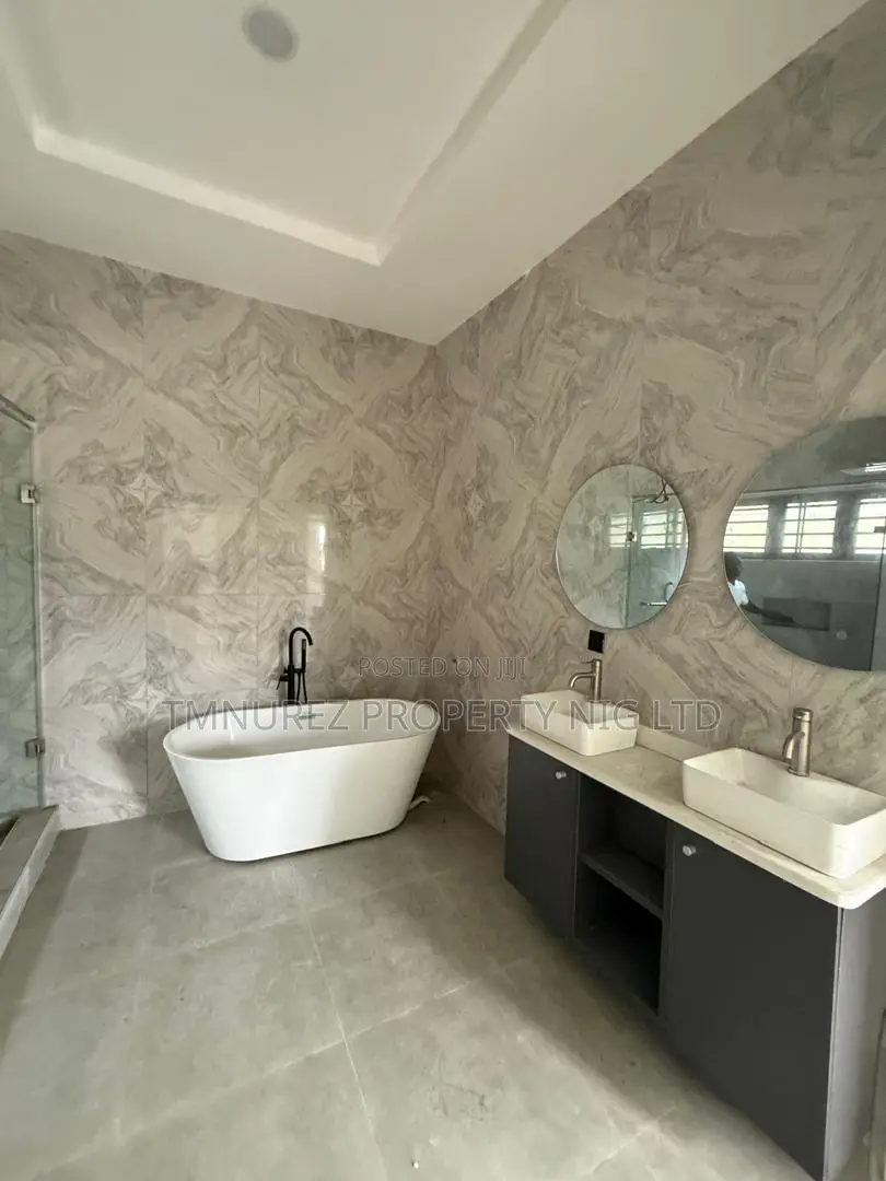1bdrm Shared Apartment in Ologolo, Lekki for rent