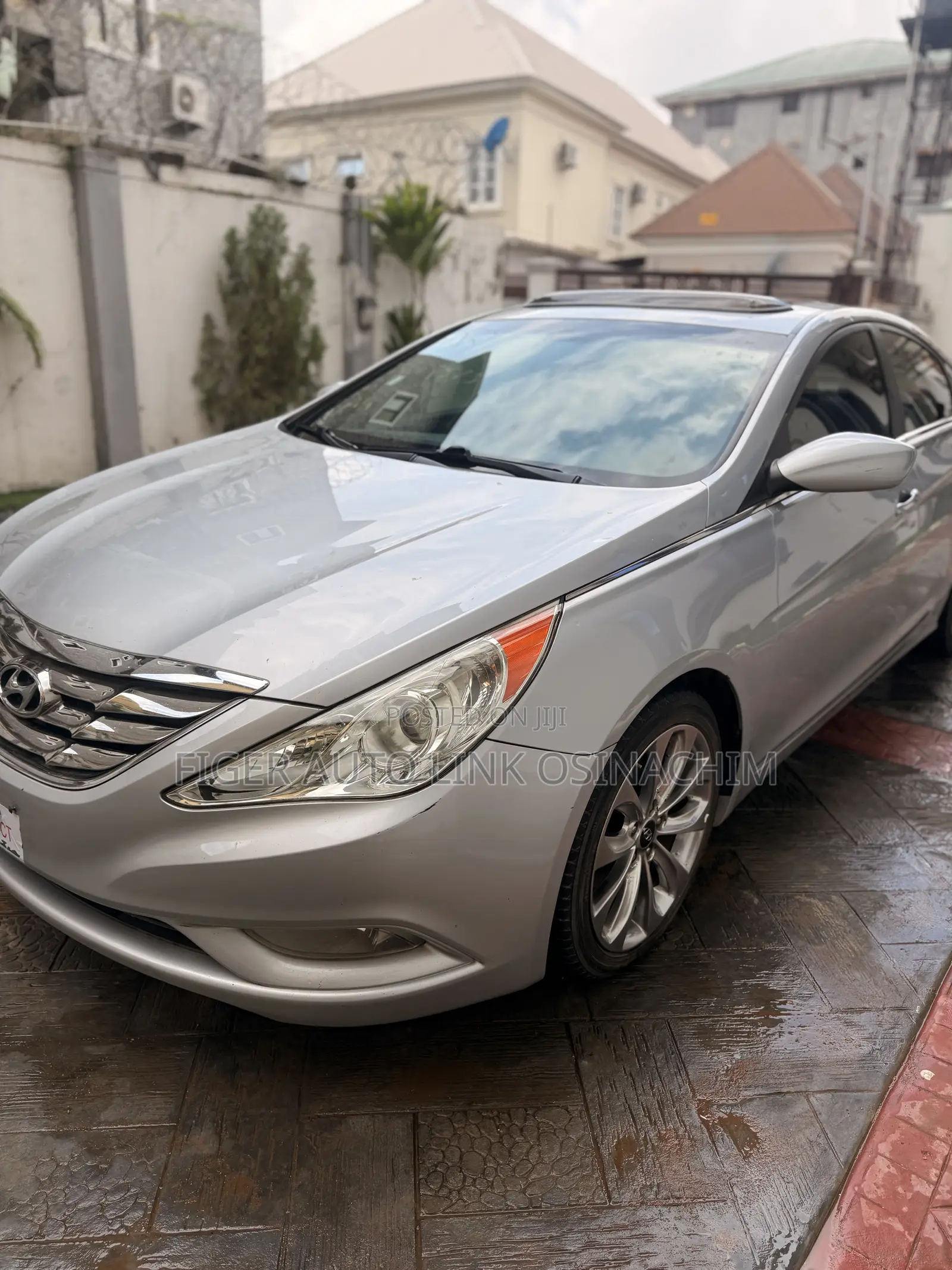 Hyundai Sonata SE 2.0T Sedan FWD (2.0L 4cyl 6A) 2012 Silver