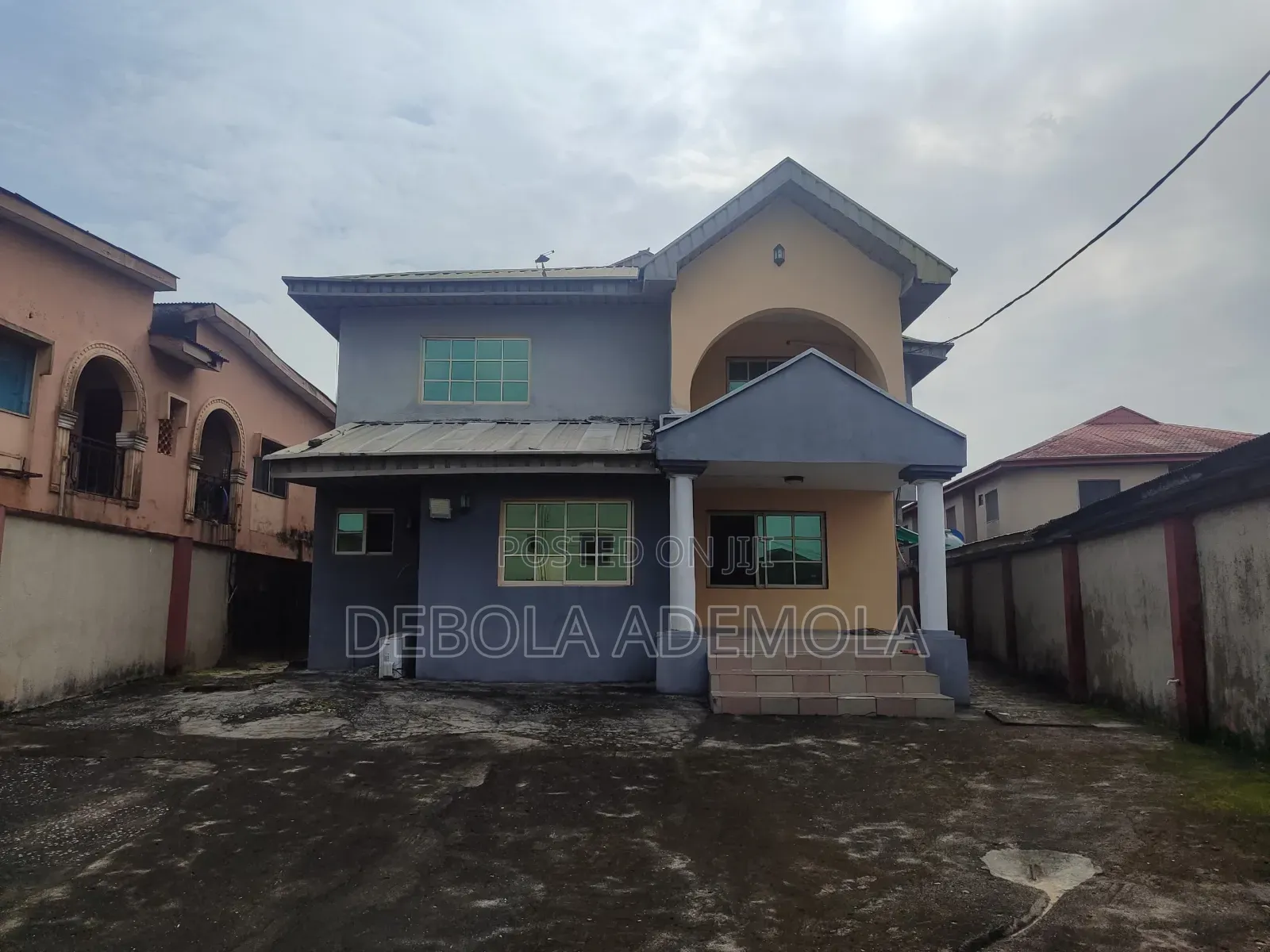 5bdrm House in Asanjo, Sangotedo for sale