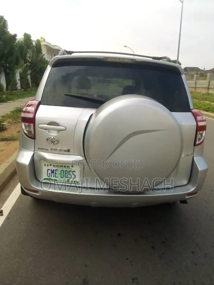 Toyota RAV4 2008 Gold
