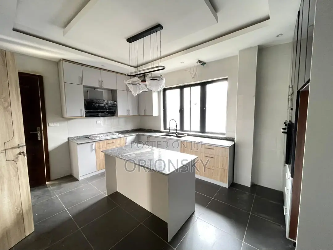 4bdrm Duplex in Ogudu GRA for sale
