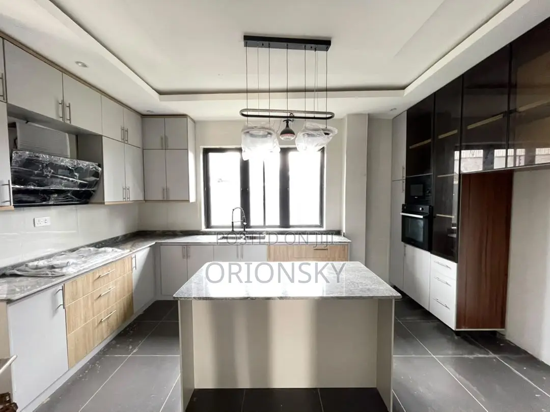 4bdrm Duplex in Ogudu GRA for sale