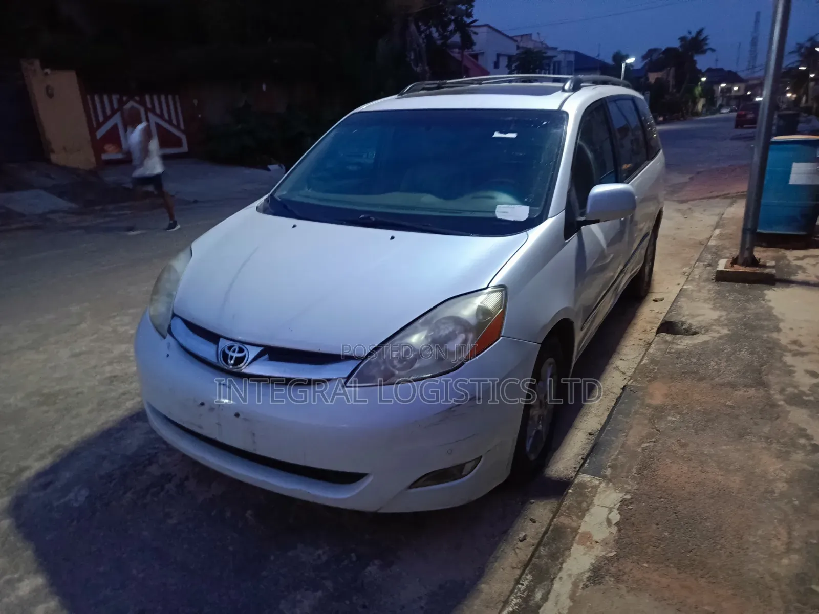 Toyota Sienna 2006 White