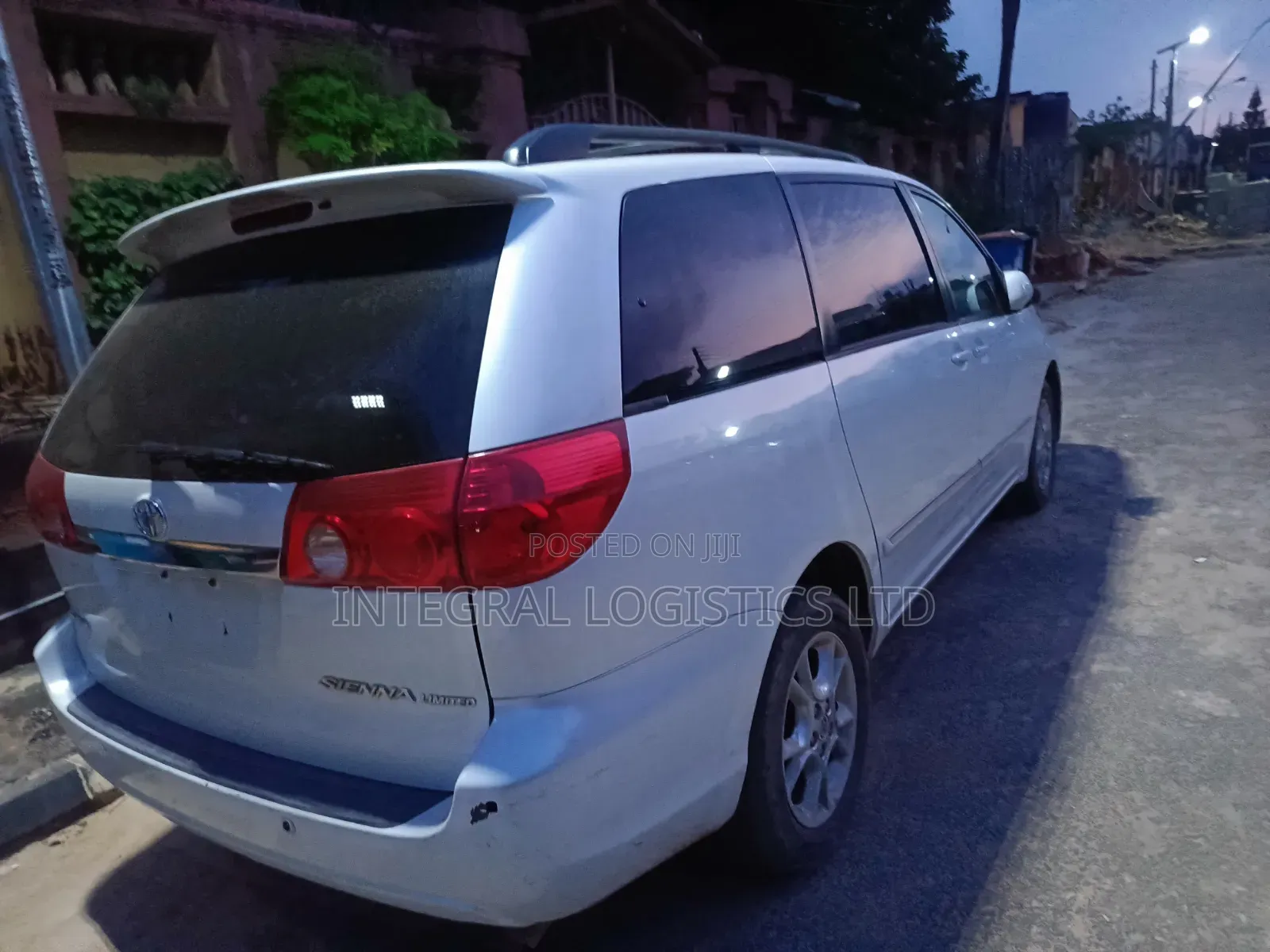Toyota Sienna 2006 White