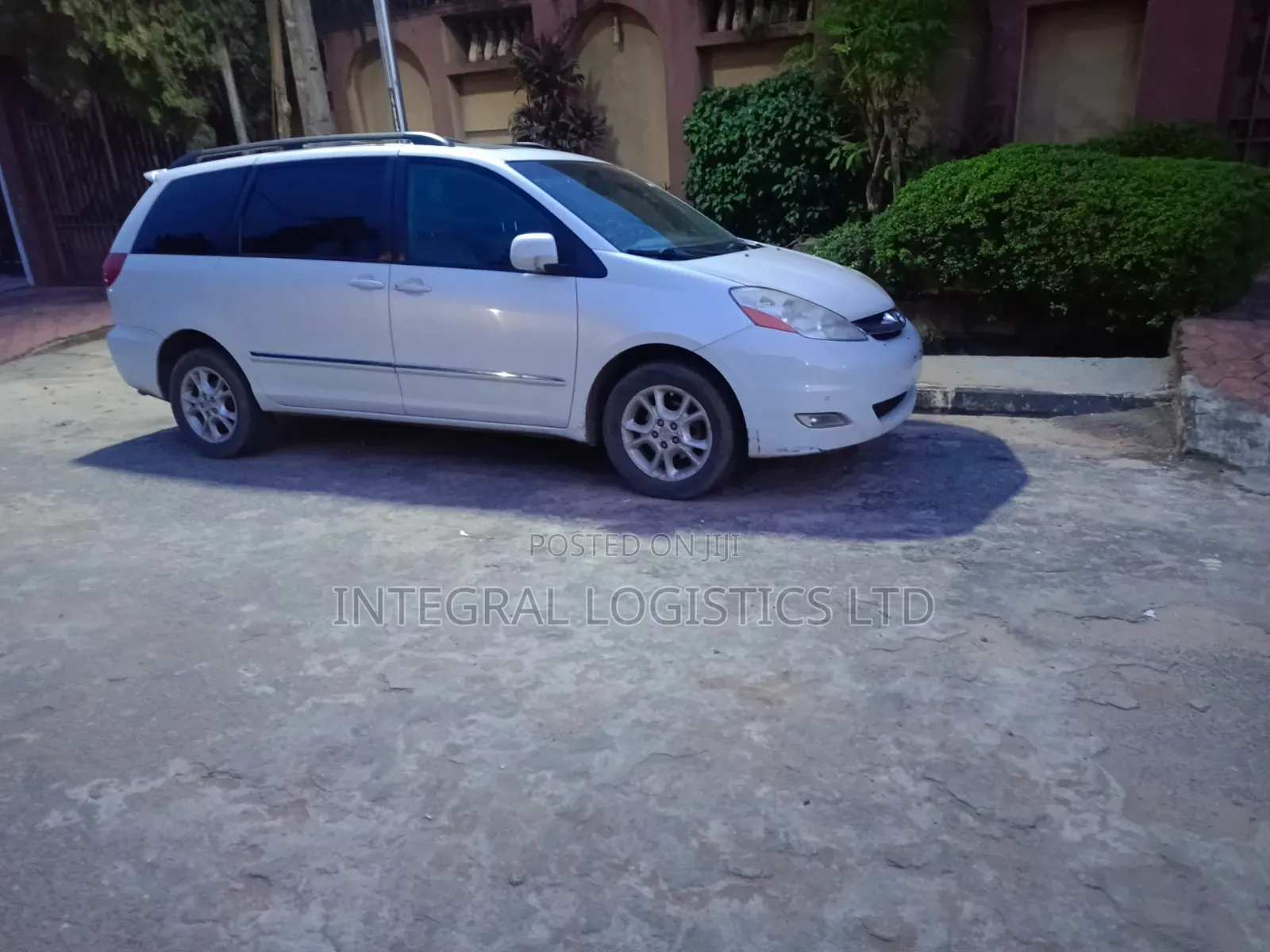 Toyota Sienna 2006 White