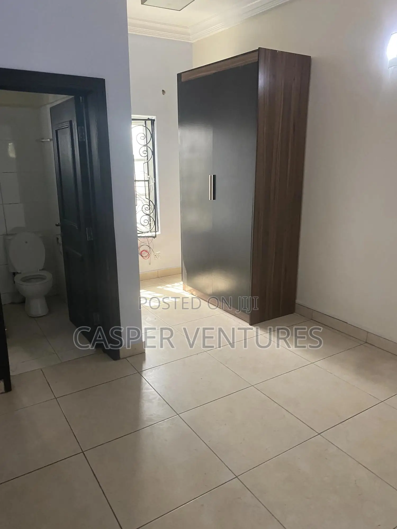 1bdrm Shared Apartment in Lekki Gardens,, Chevron for rent