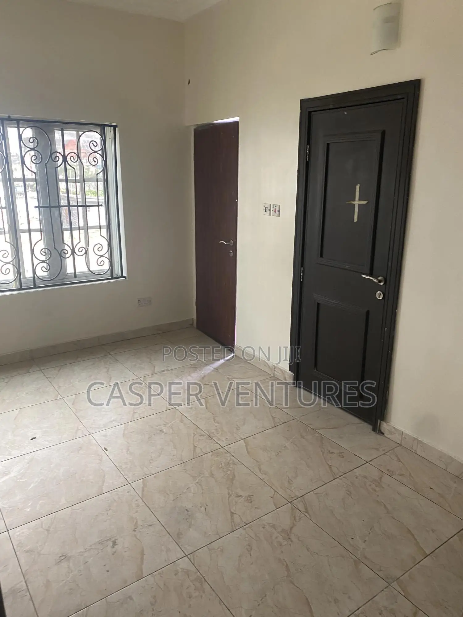 1bdrm Shared Apartment in Lekki Gardens,, Chevron for rent
