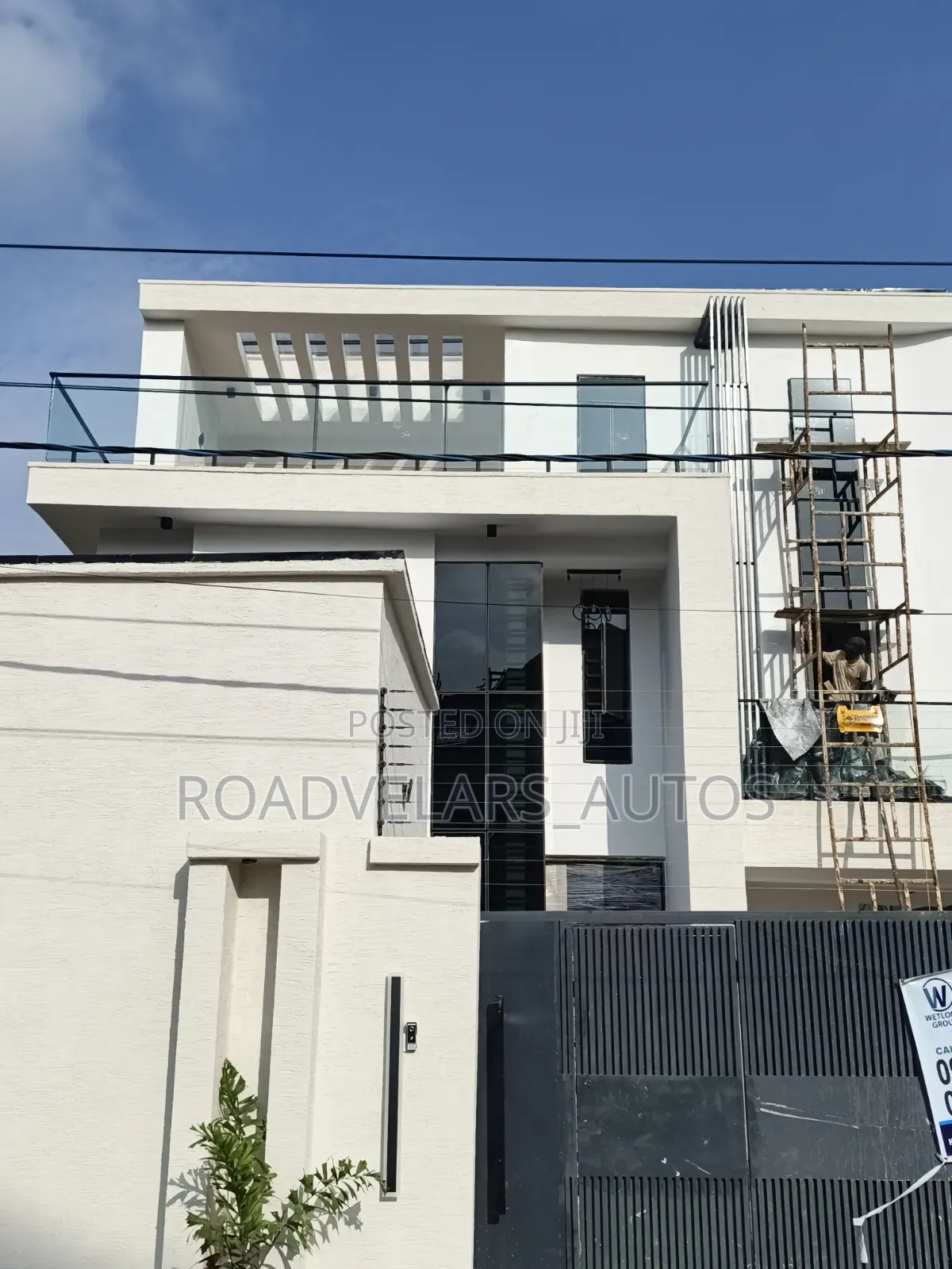 Furnished 6bdrm Duplex in Apo District for sale