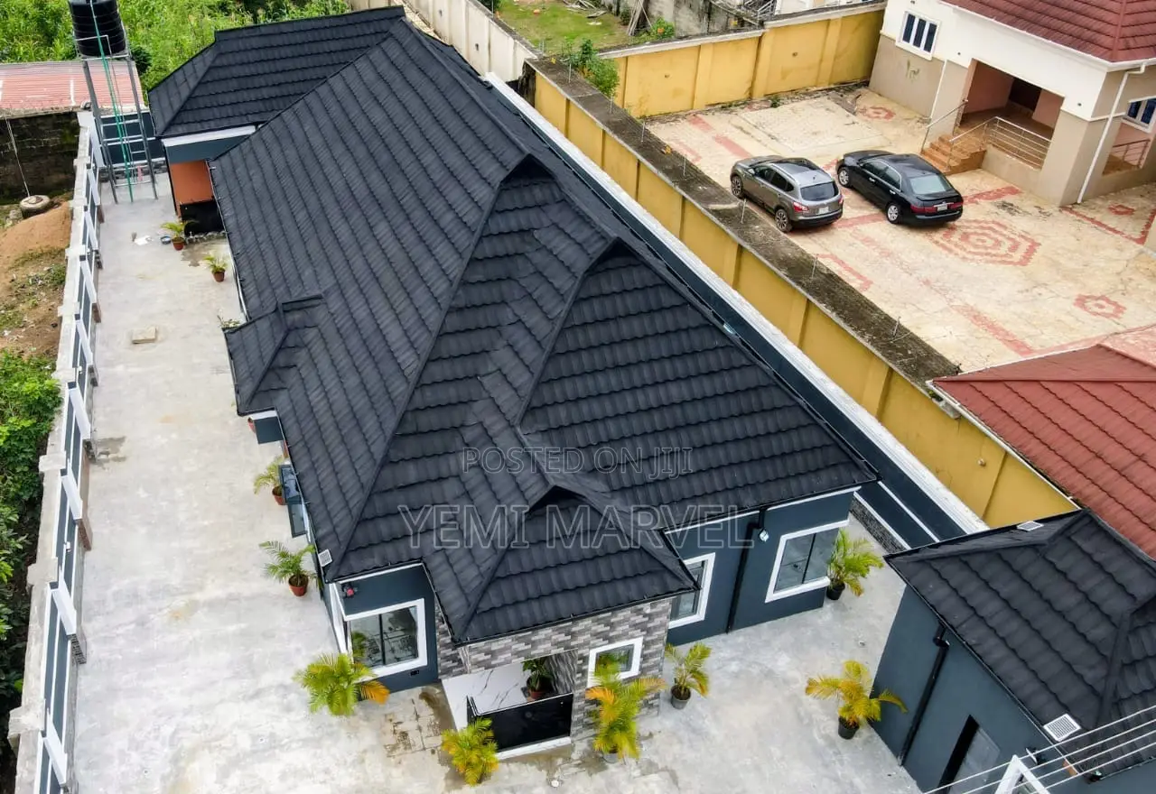 4bdrm Bungalow in Ajila Road, Opposite, Akala Express for sale