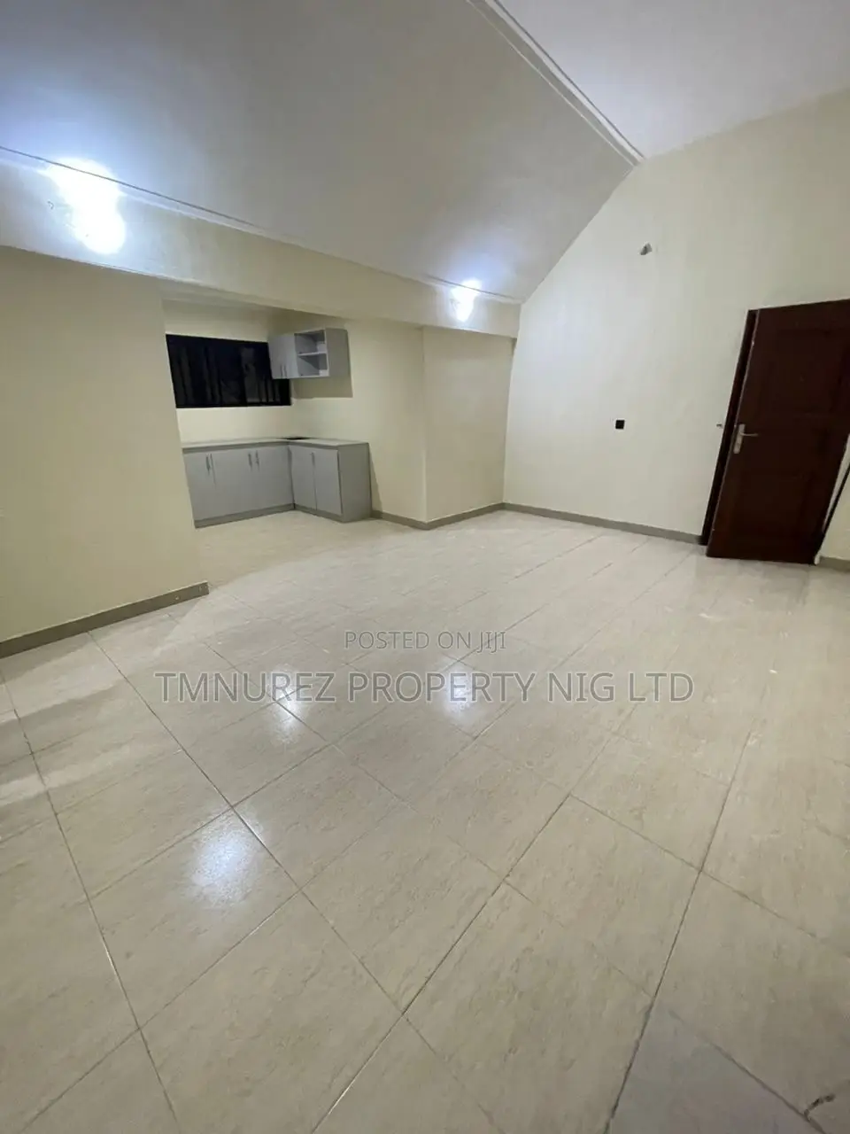 Studio Apartment in Ikota Villa for rent