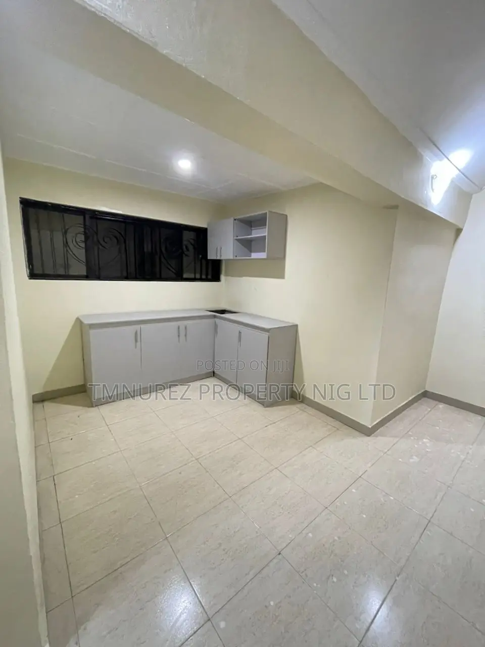 Studio Apartment in Ikota Villa for rent