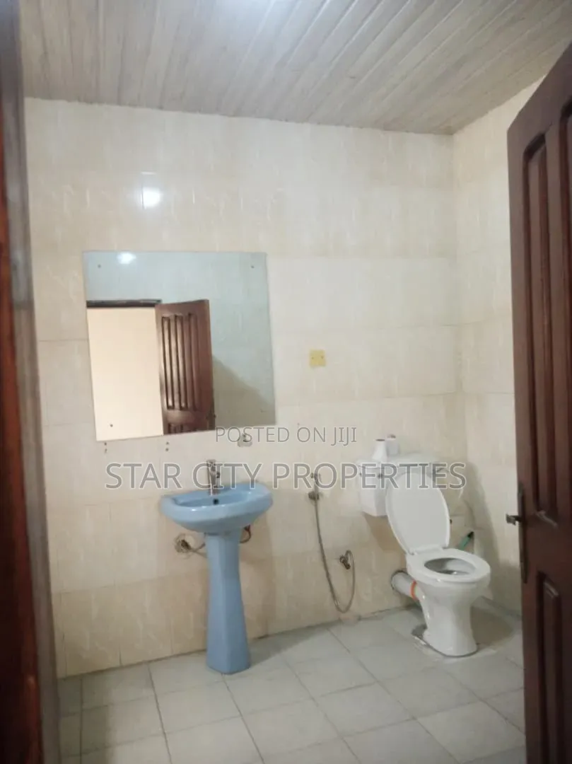3bdrm Apartment in Ikeja Gra for rent