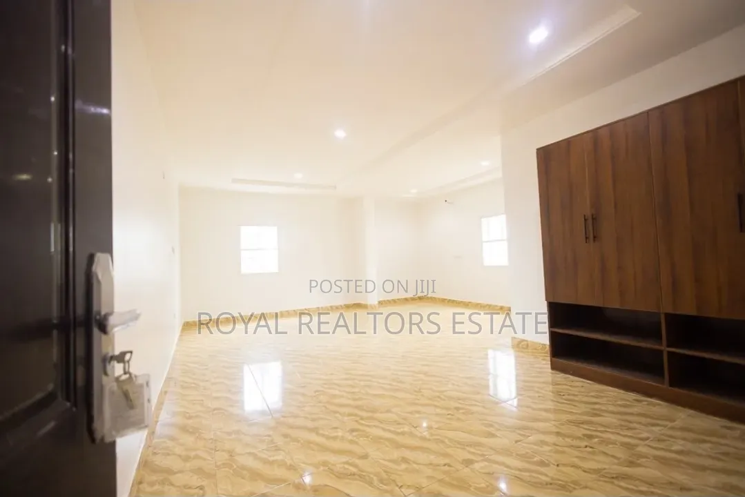 10bdrm Block of Flats in Lokogoma for sale