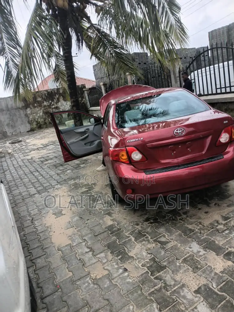 Toyota Corolla 2010 Red