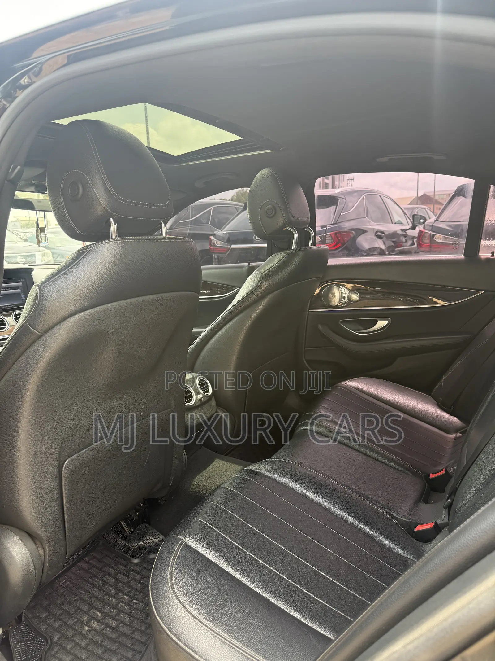 Mercedes-Benz E300 Base RWD Sedan (2.0L 4cyl 9A) 2017 Black