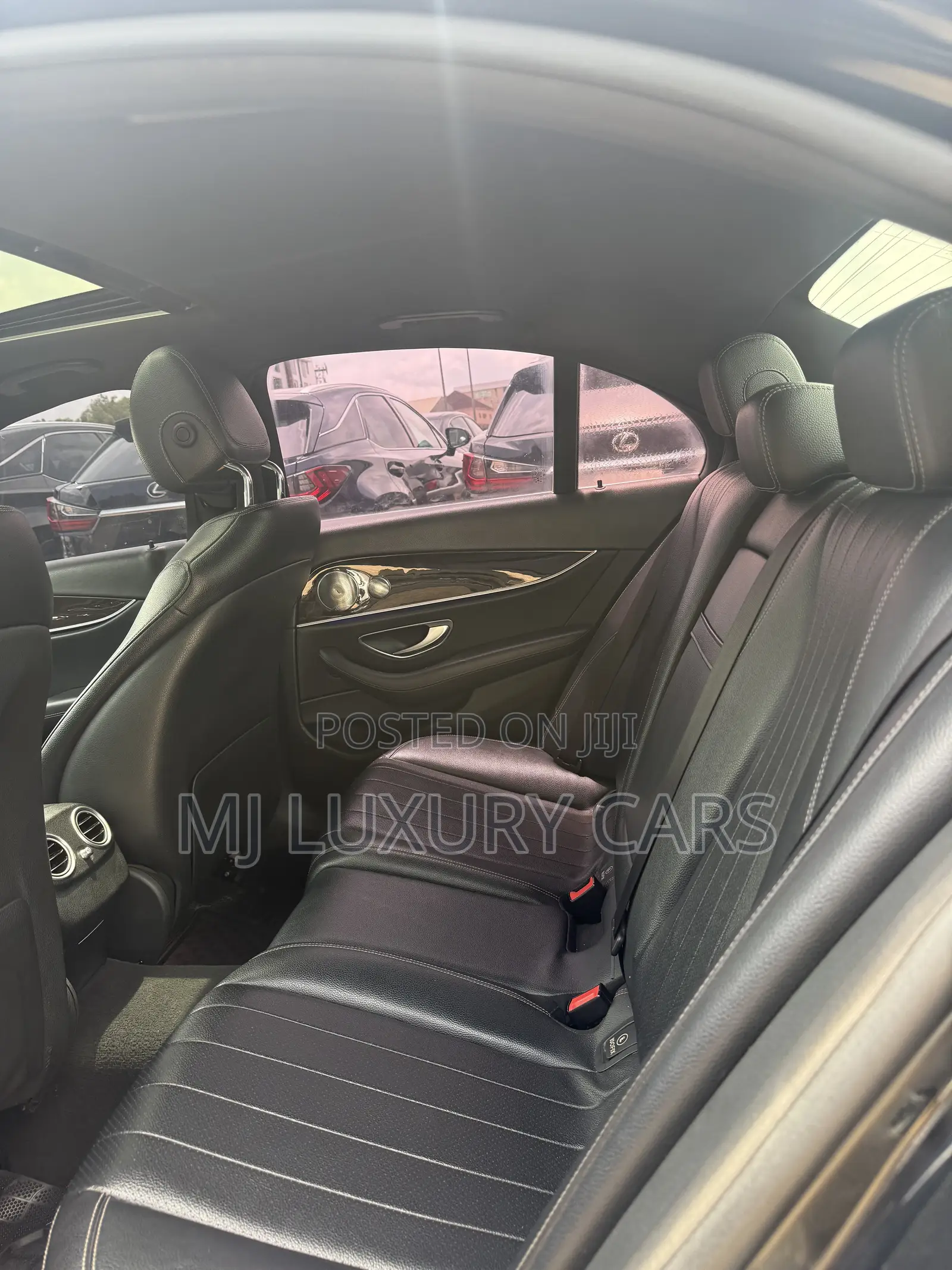 Mercedes-Benz E300 Base RWD Sedan (2.0L 4cyl 9A) 2017 Black
