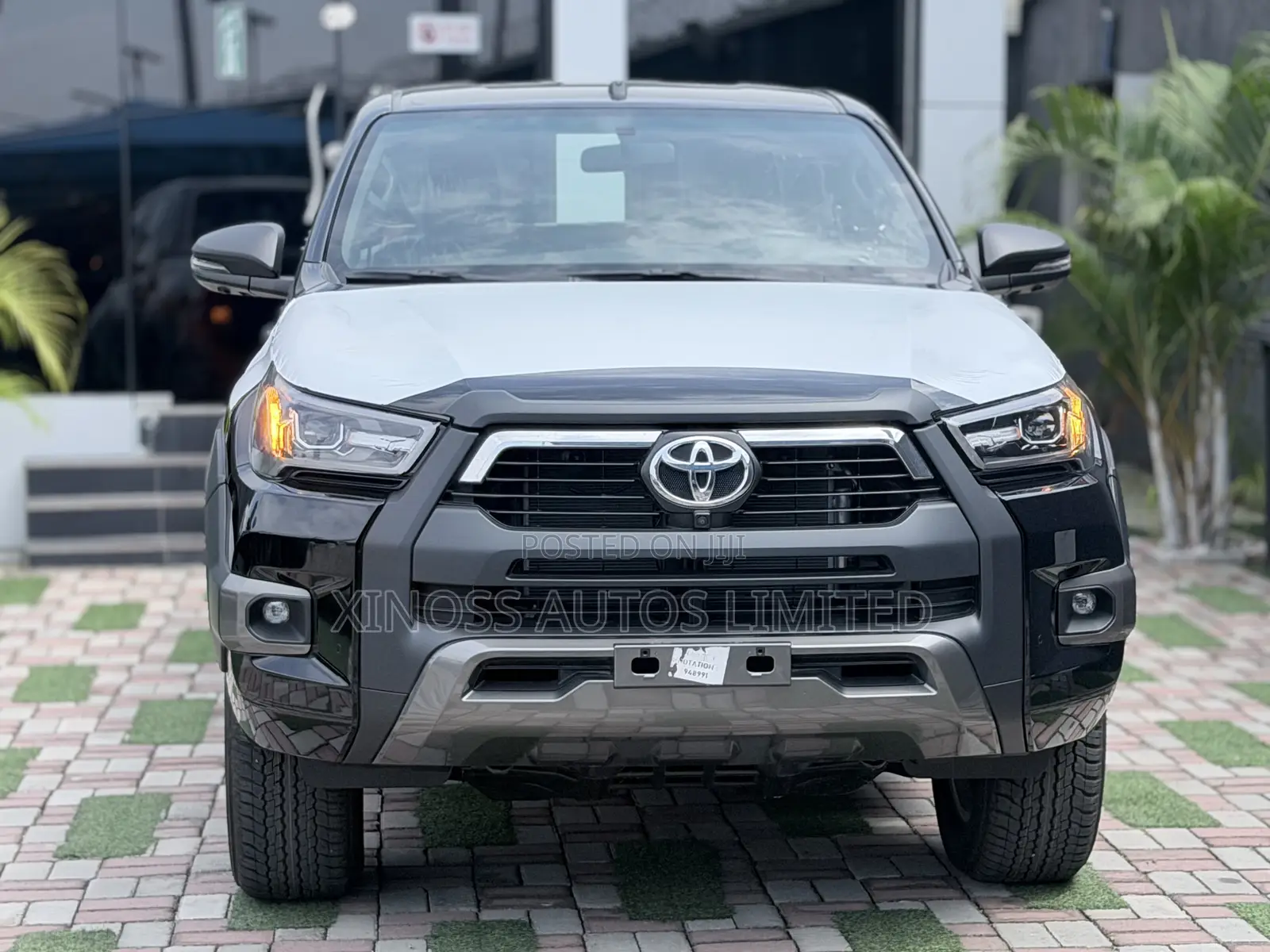 New Toyota Hilux 2025 Black