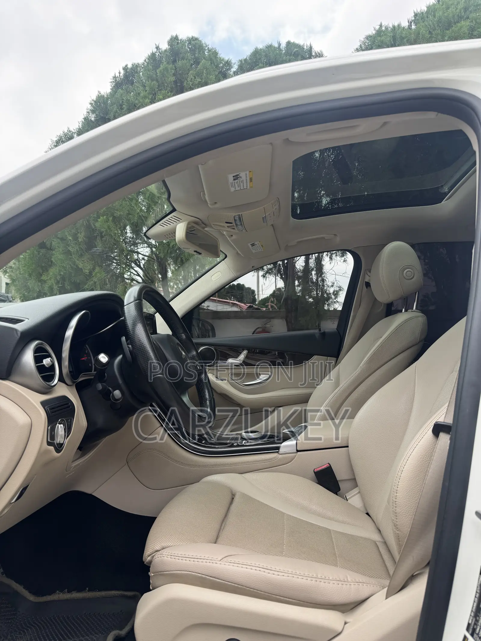 Mercedes-Benz GLC-Class 2017 White