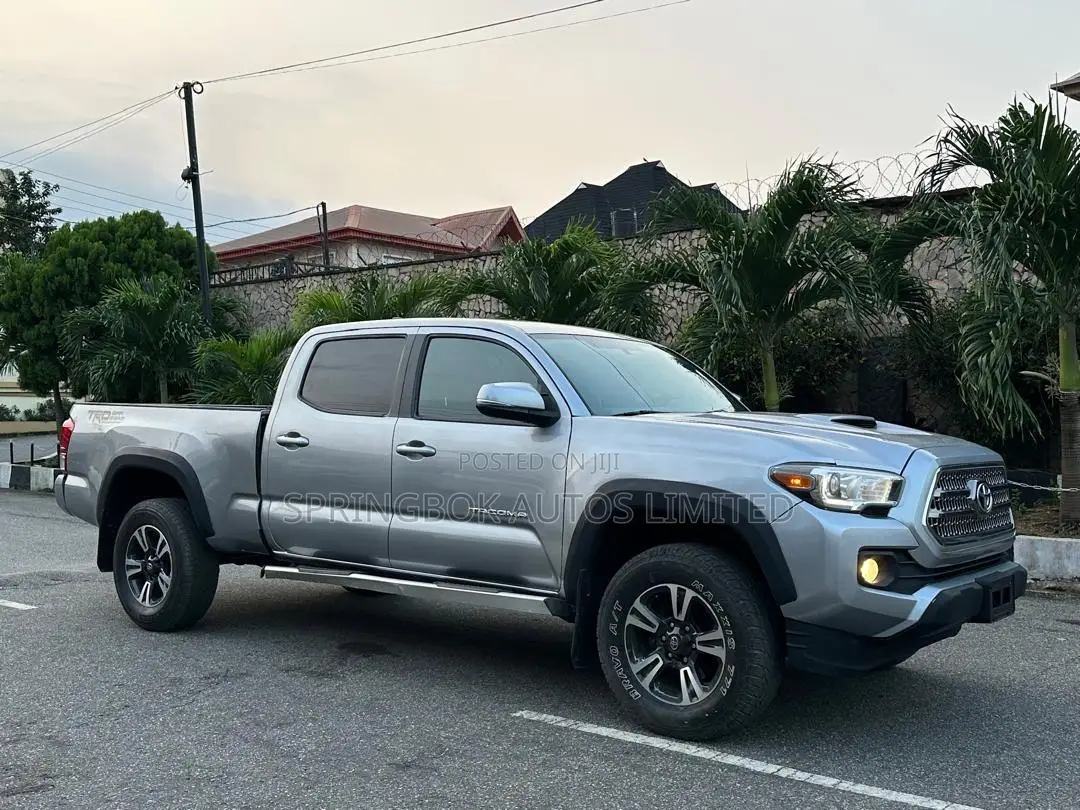 Toyota Tacoma TRD Sport 2017 Silver